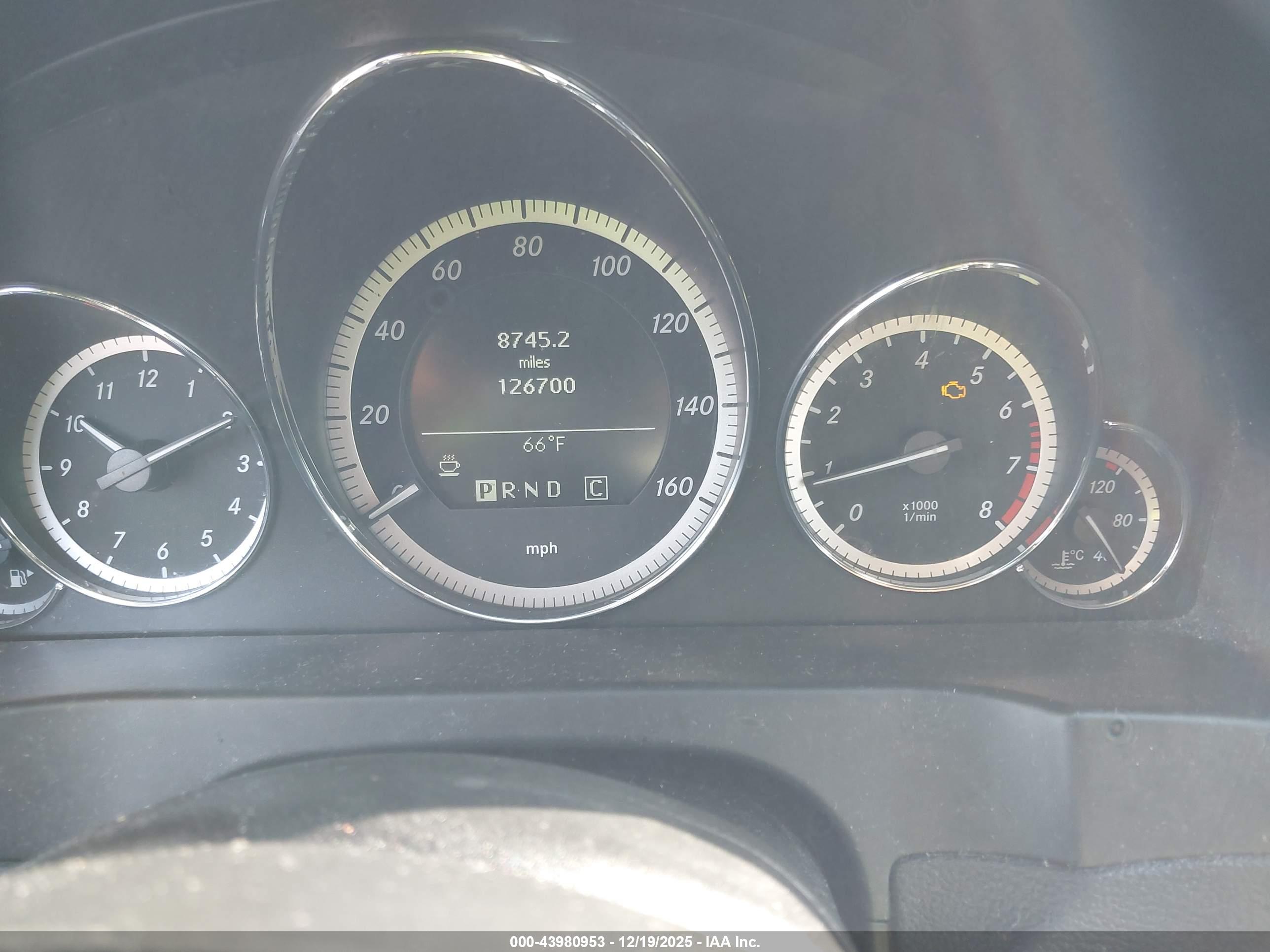 MERCEDES-BENZ E image 7