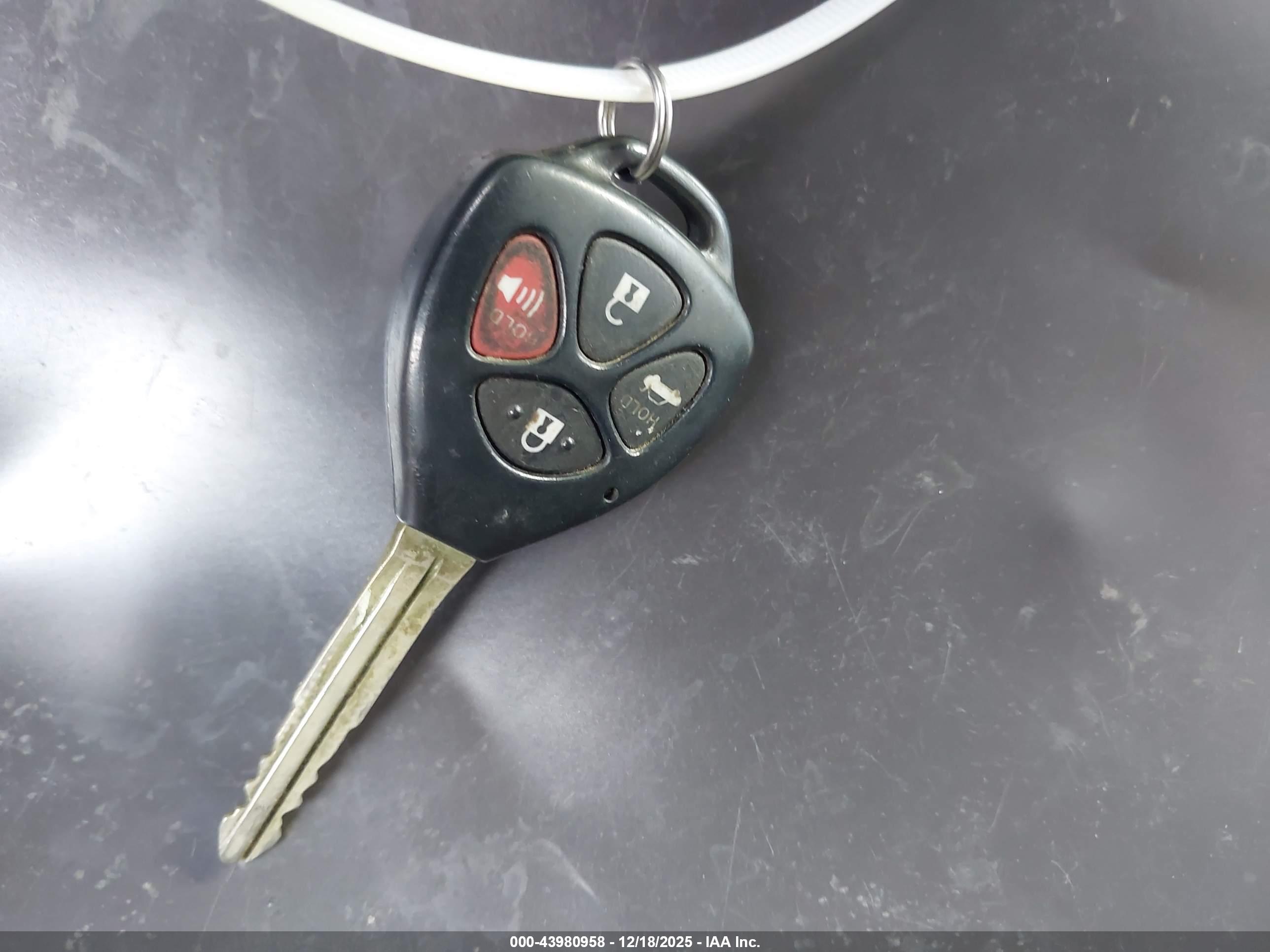 TOYOTA COROLLA image 11