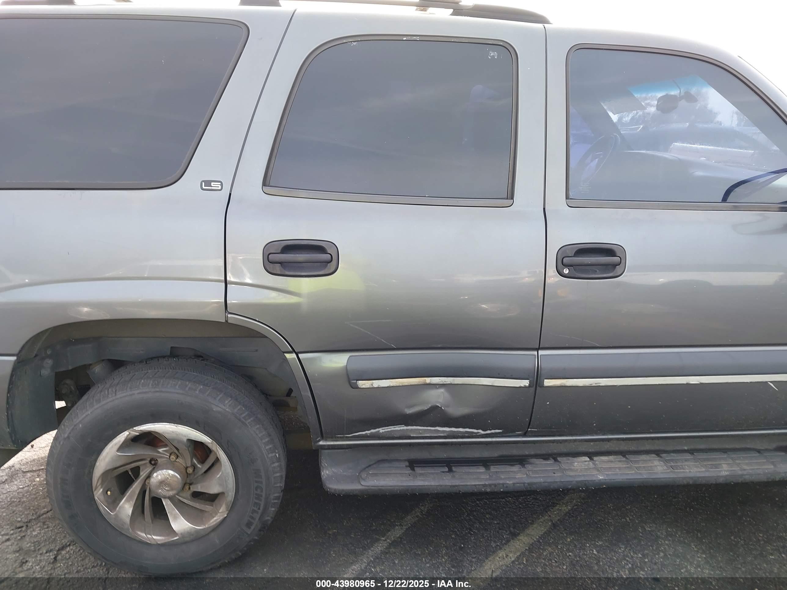 CHEVROLET TAHOE image 6