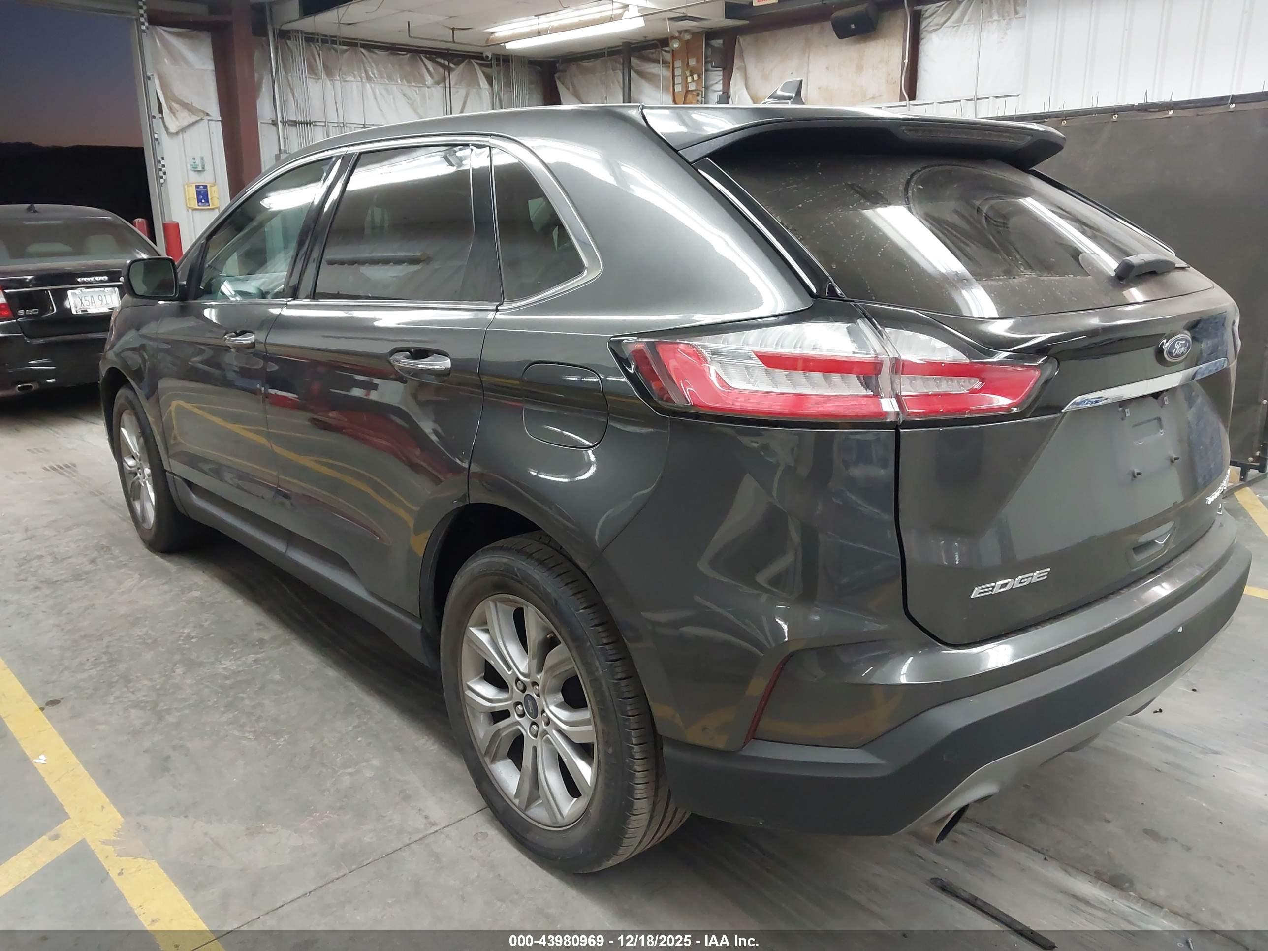 FORD EDGE image 3