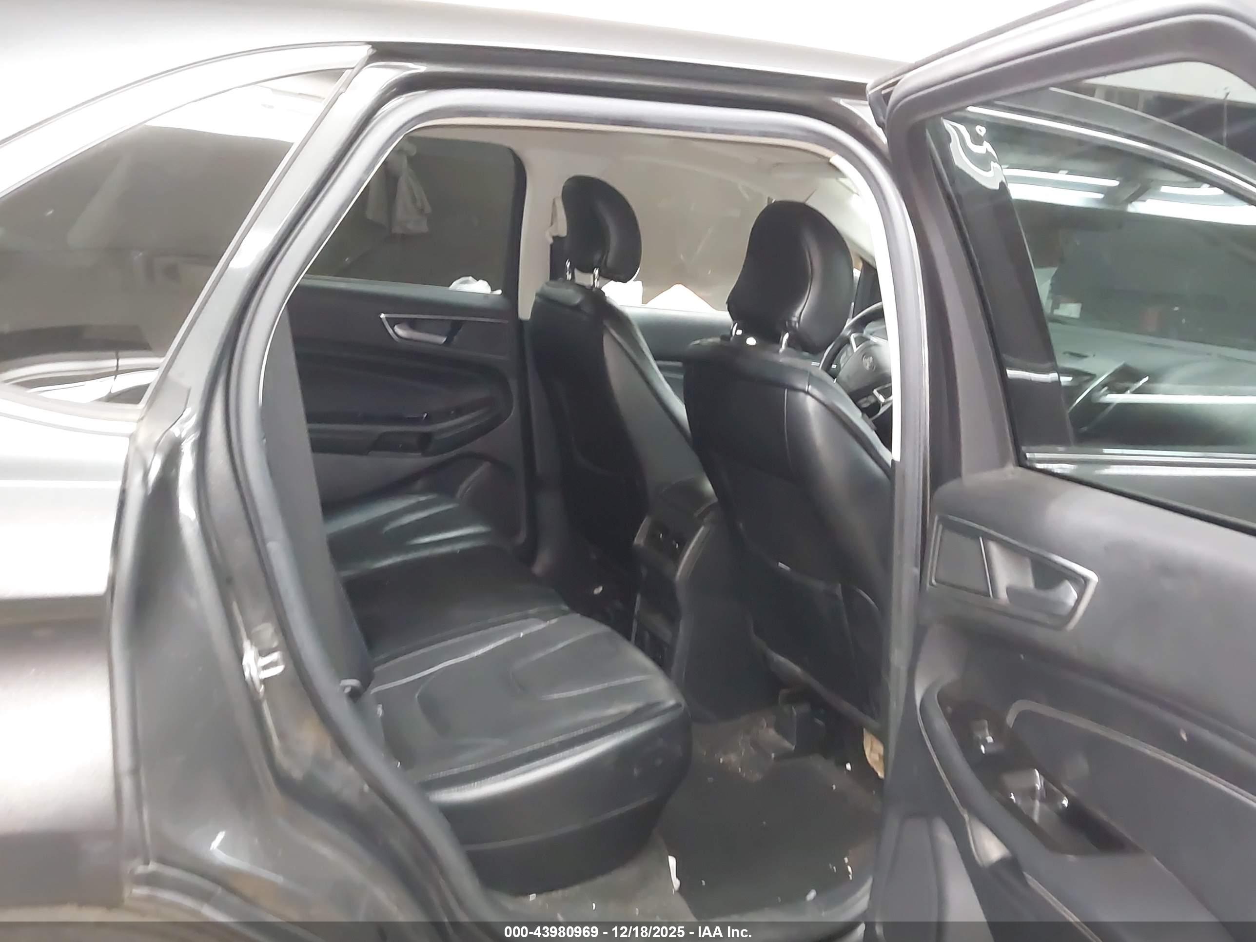 FORD EDGE image 8