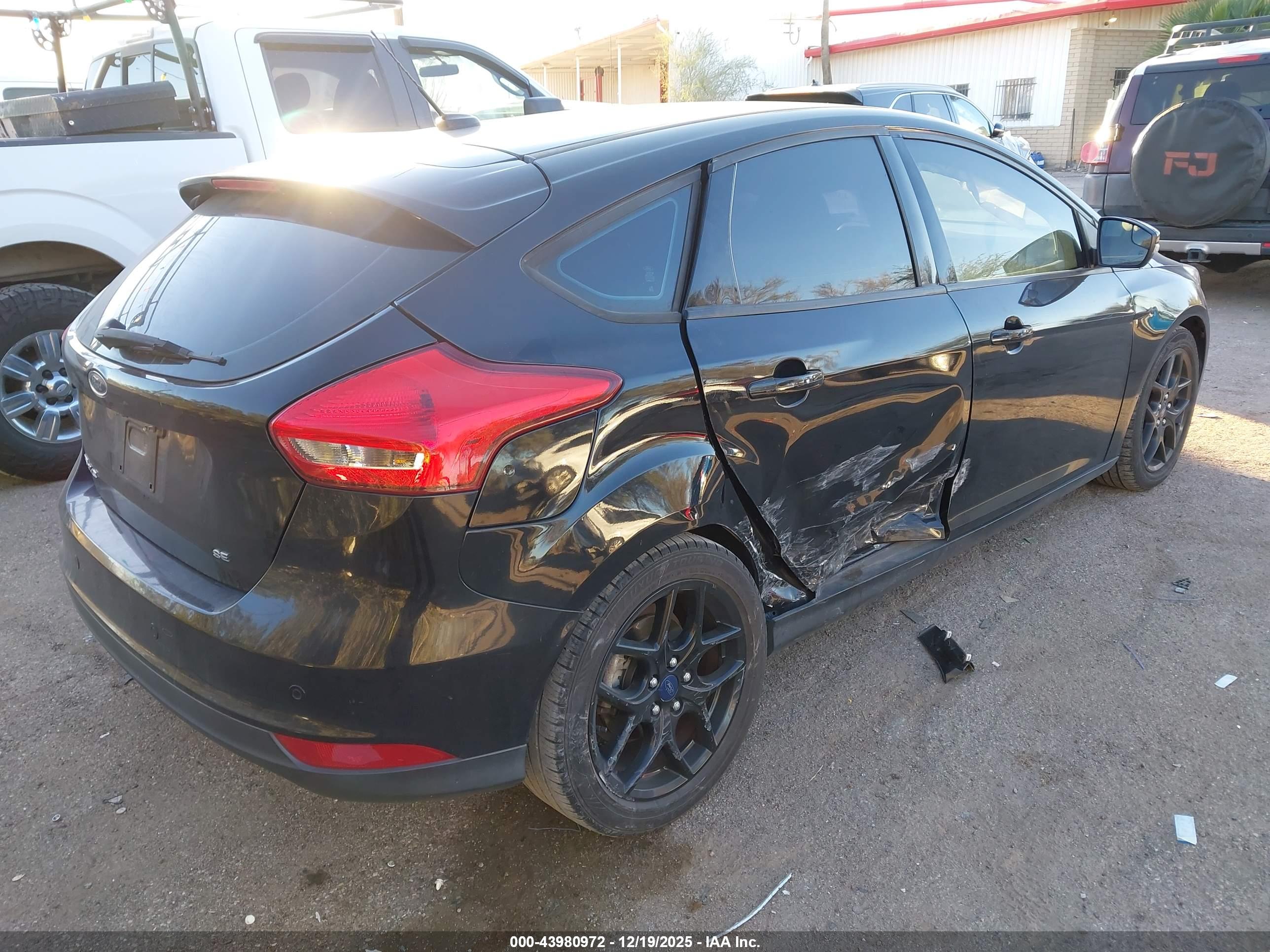 FORD FOCUS image 4