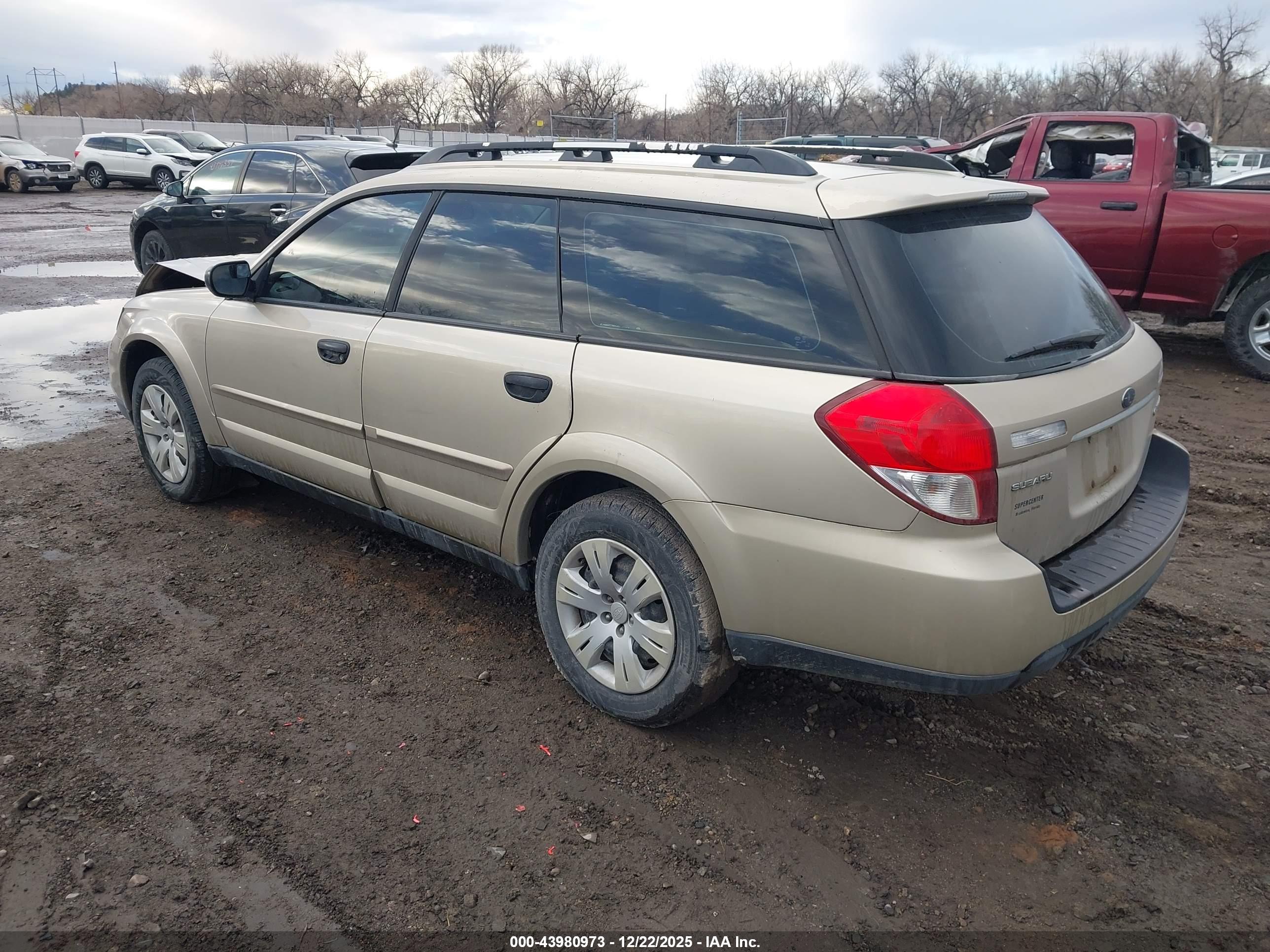 SUBARU OUTBACK image 3