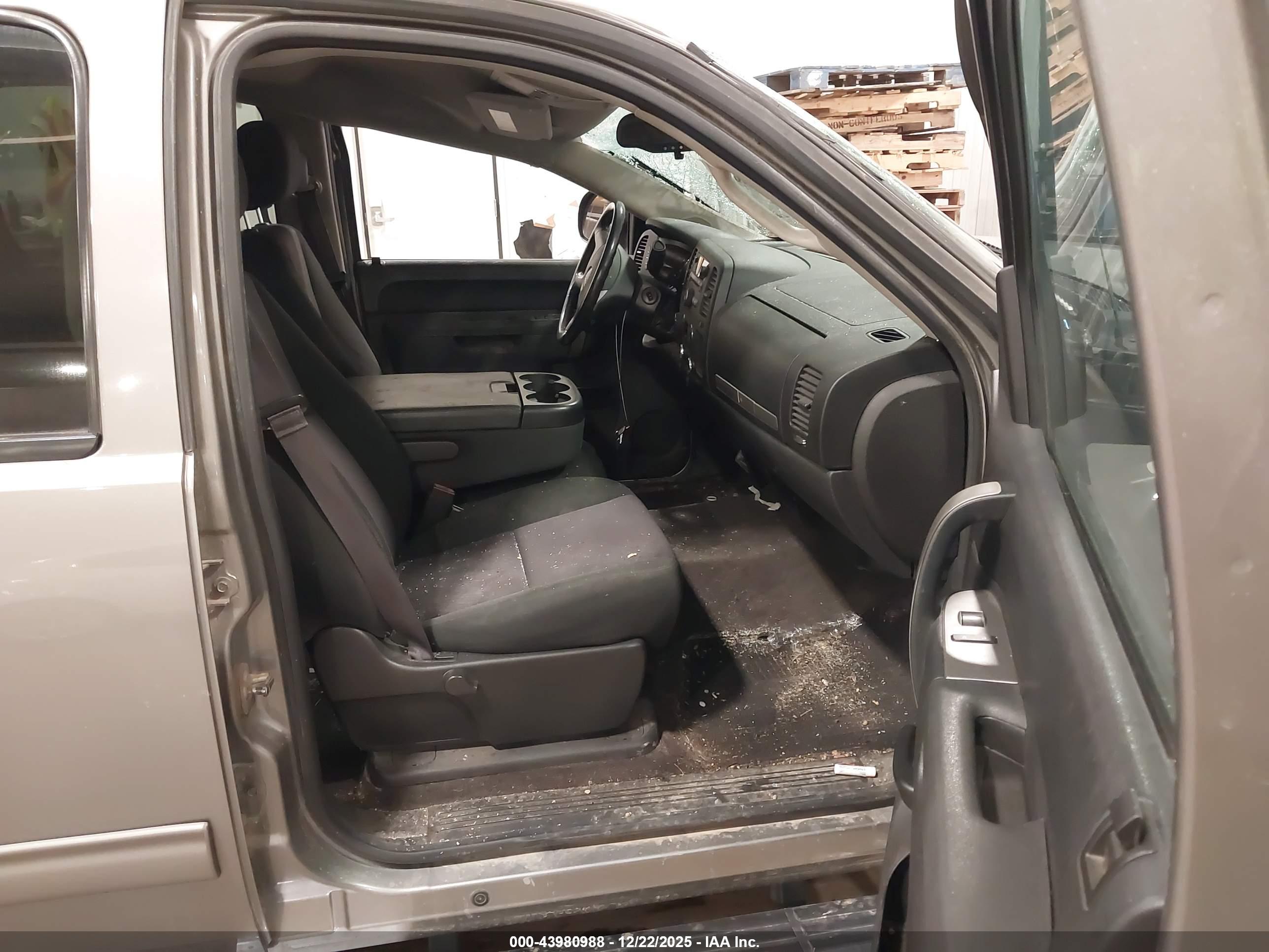 GMC SIERRA image 5