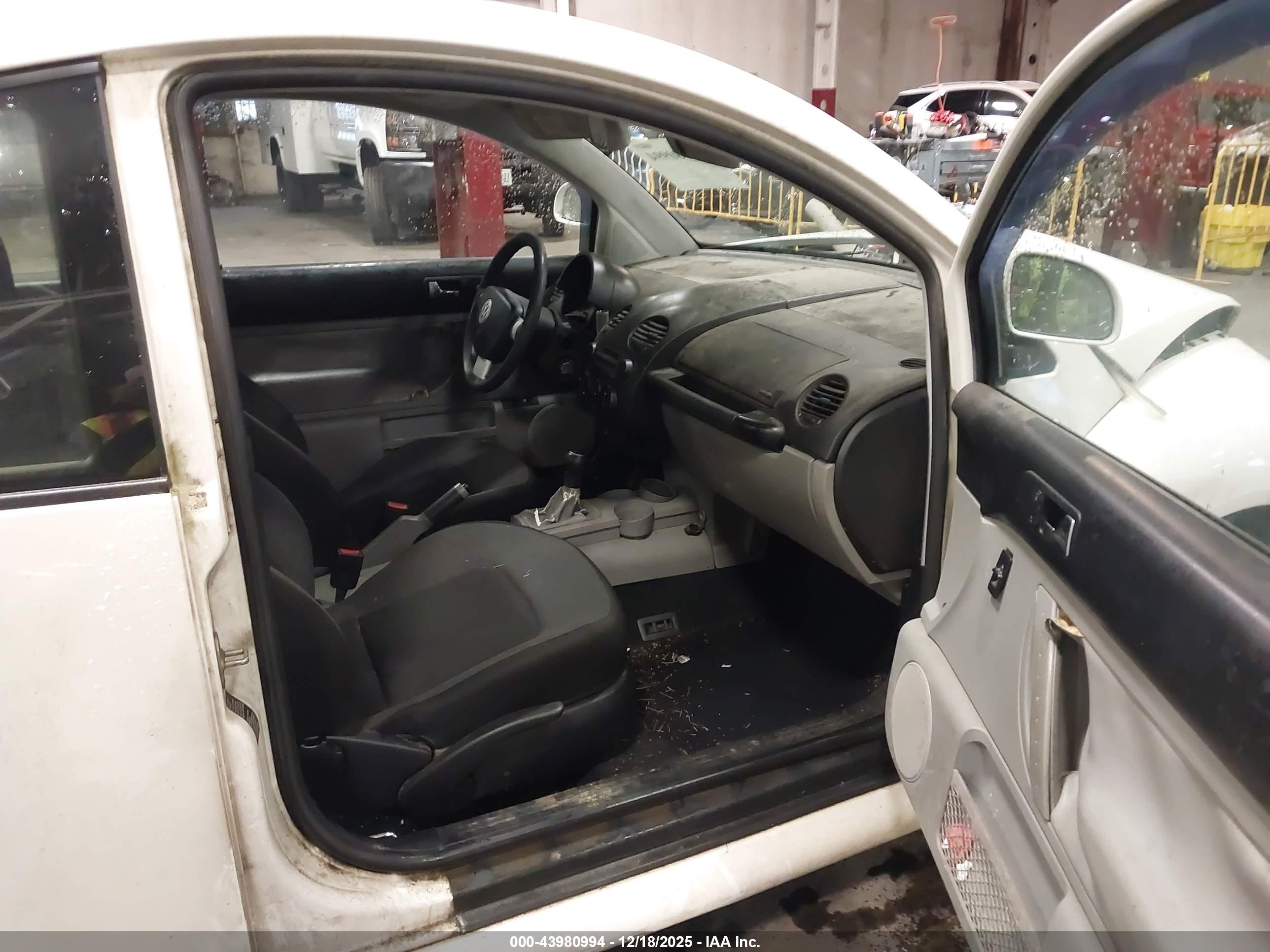 VOLKSWAGEN NEW image 5