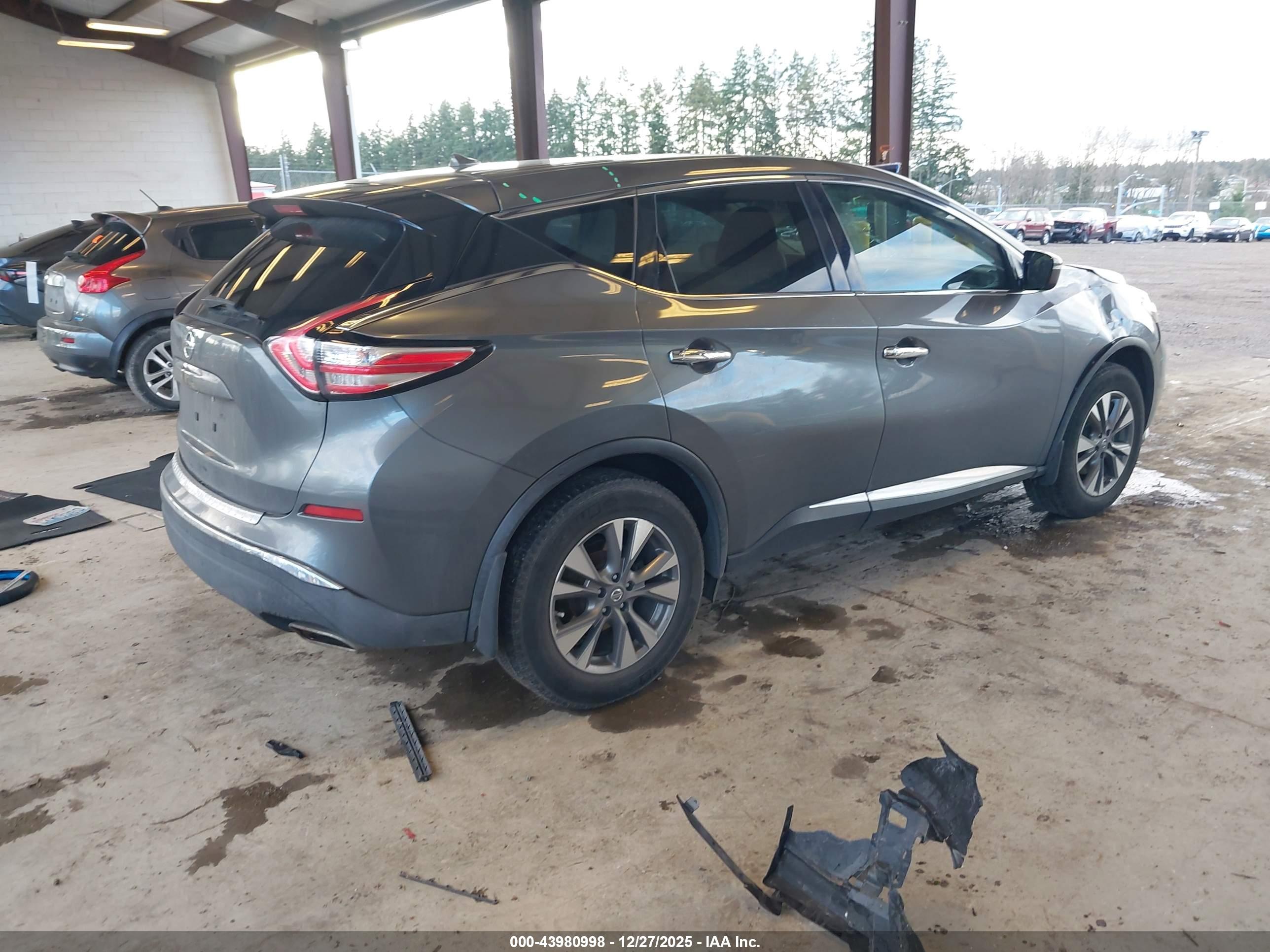 NISSAN MURANO image 4