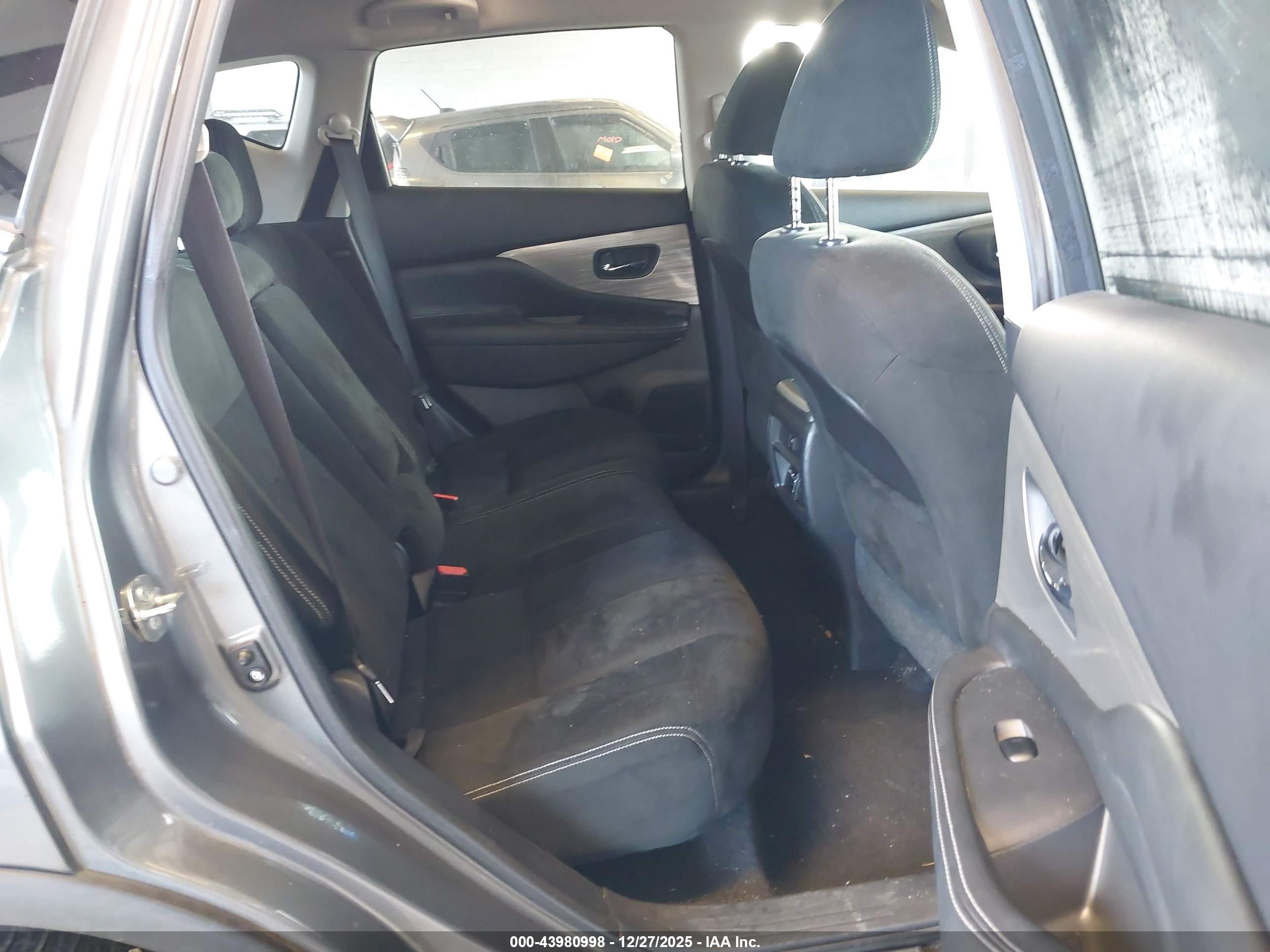 NISSAN MURANO image 8