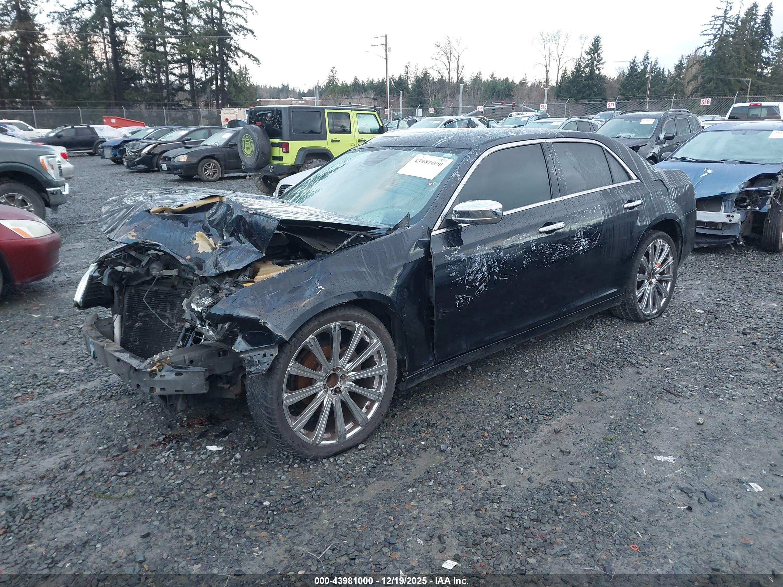 CHRYSLER 300 image 2