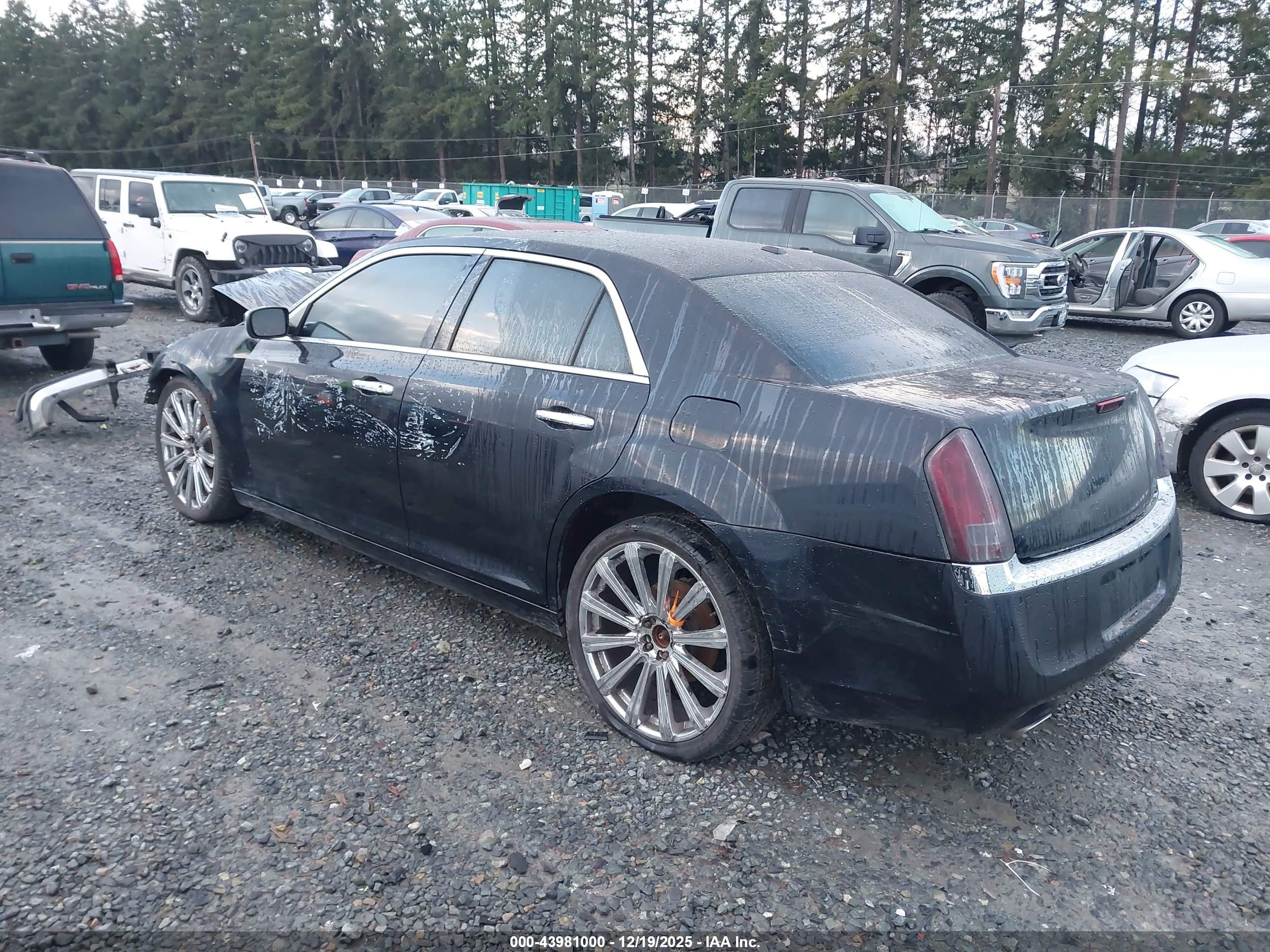 CHRYSLER 300 image 3