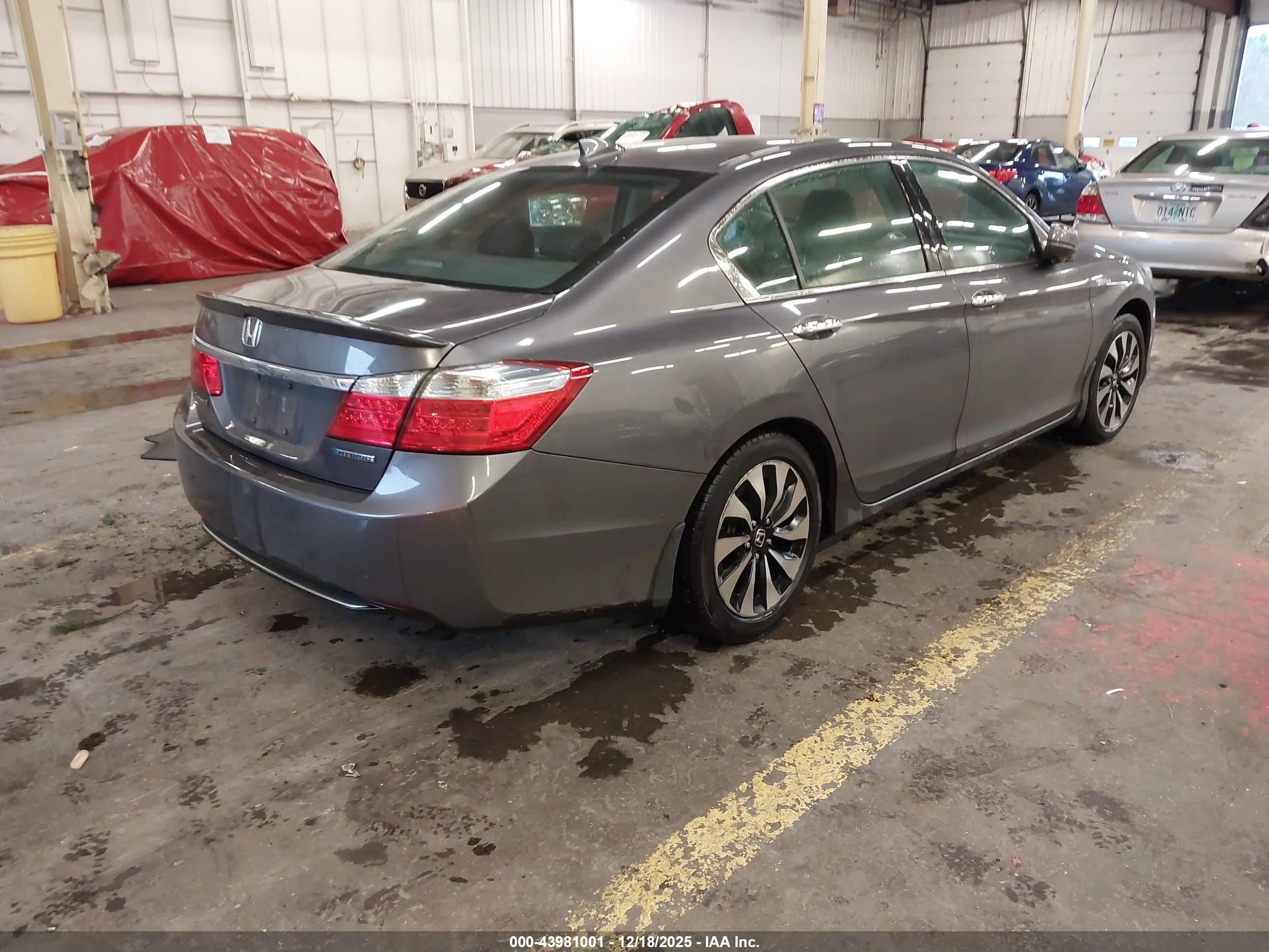 HONDA ACCORD image 4