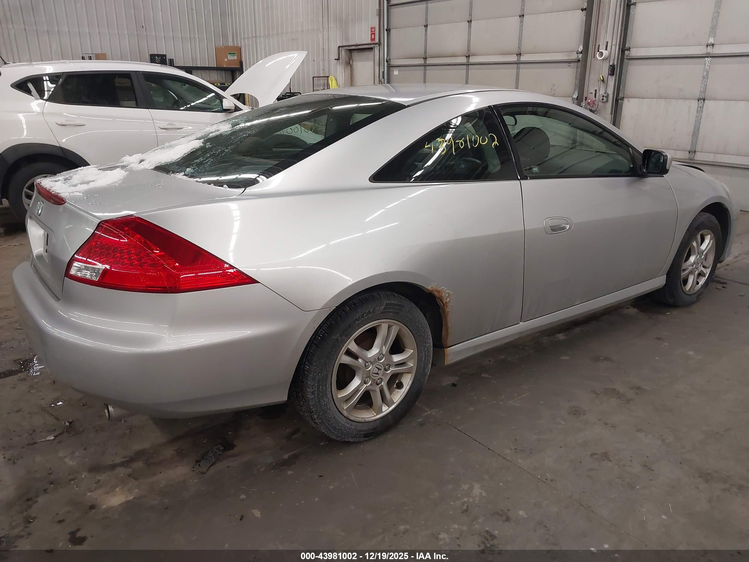 HONDA ACCORD image 4