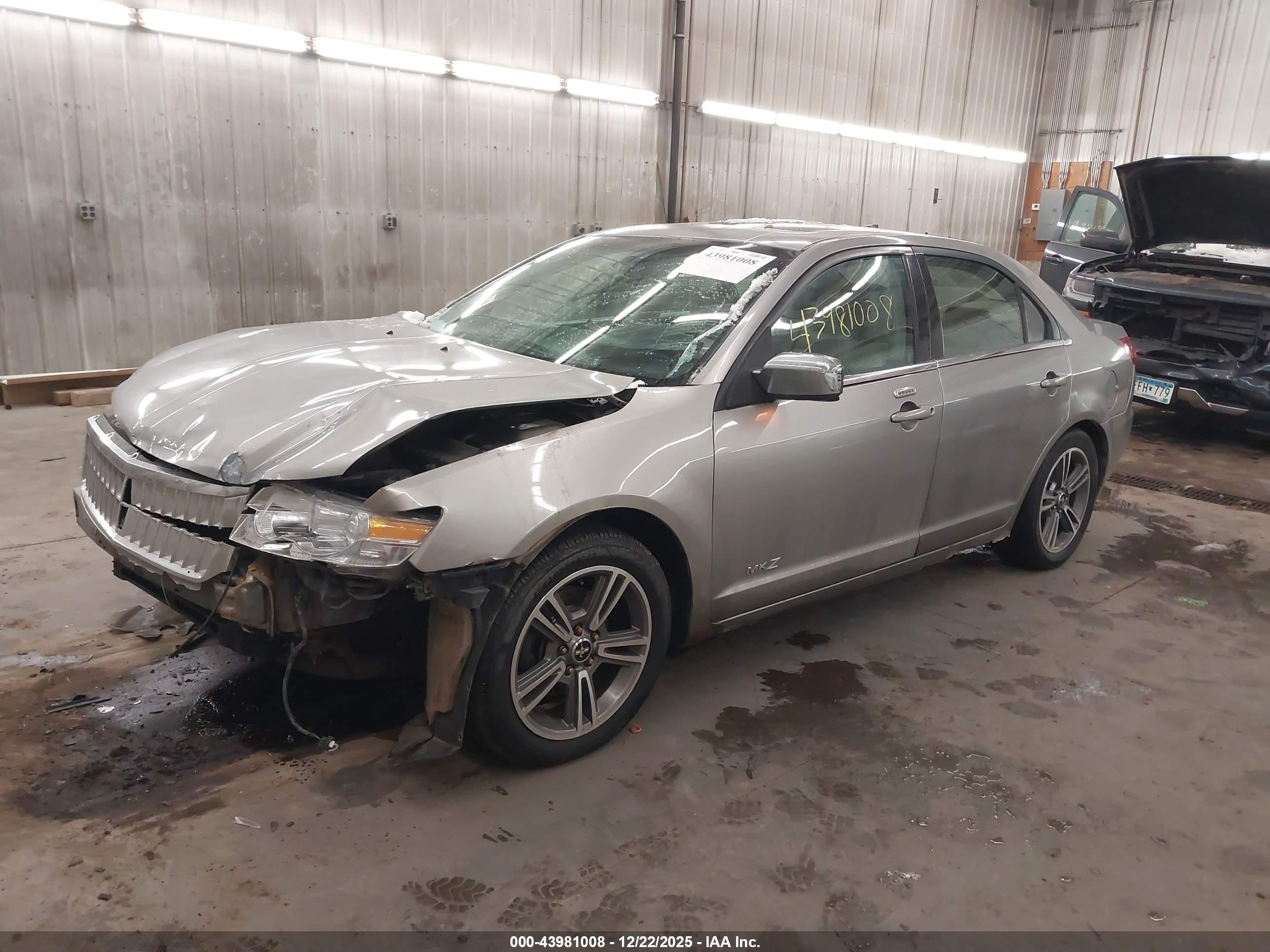 LINCOLN MKZ image 2
