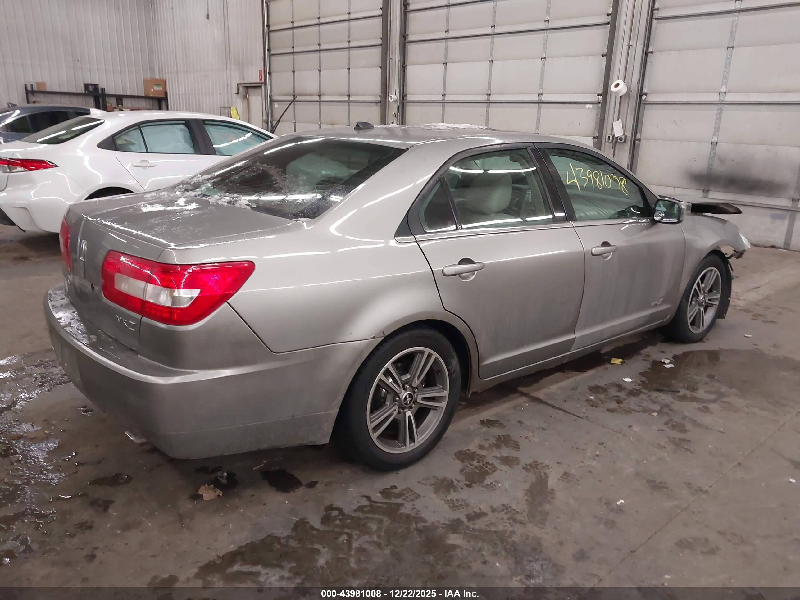 LINCOLN MKZ image 4