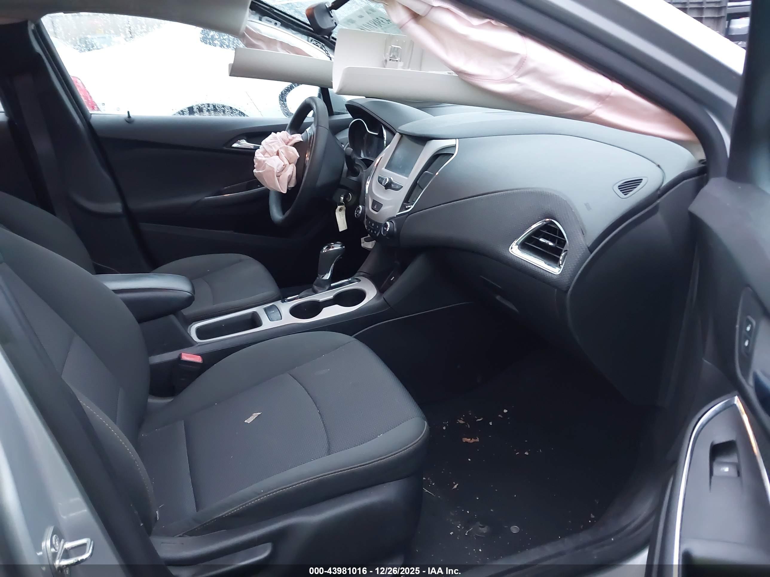 CHEVROLET CRUZE image 5