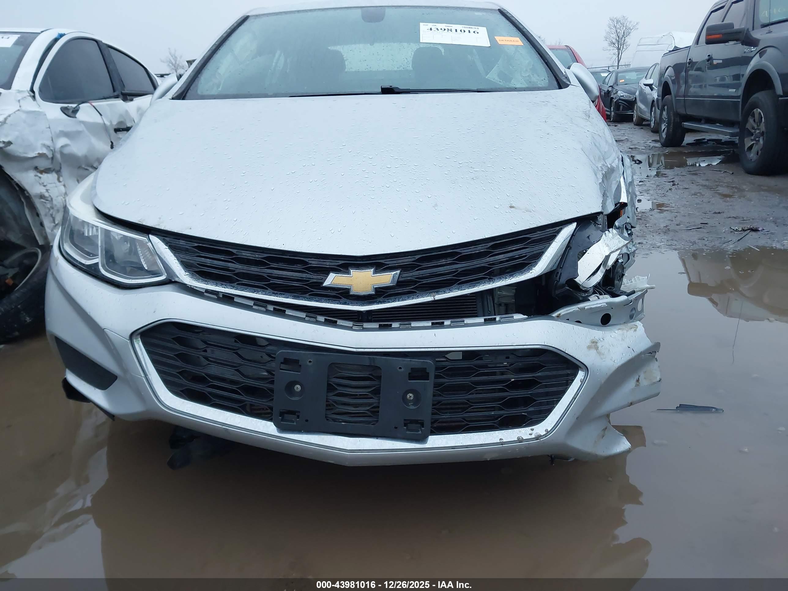 CHEVROLET CRUZE image 6