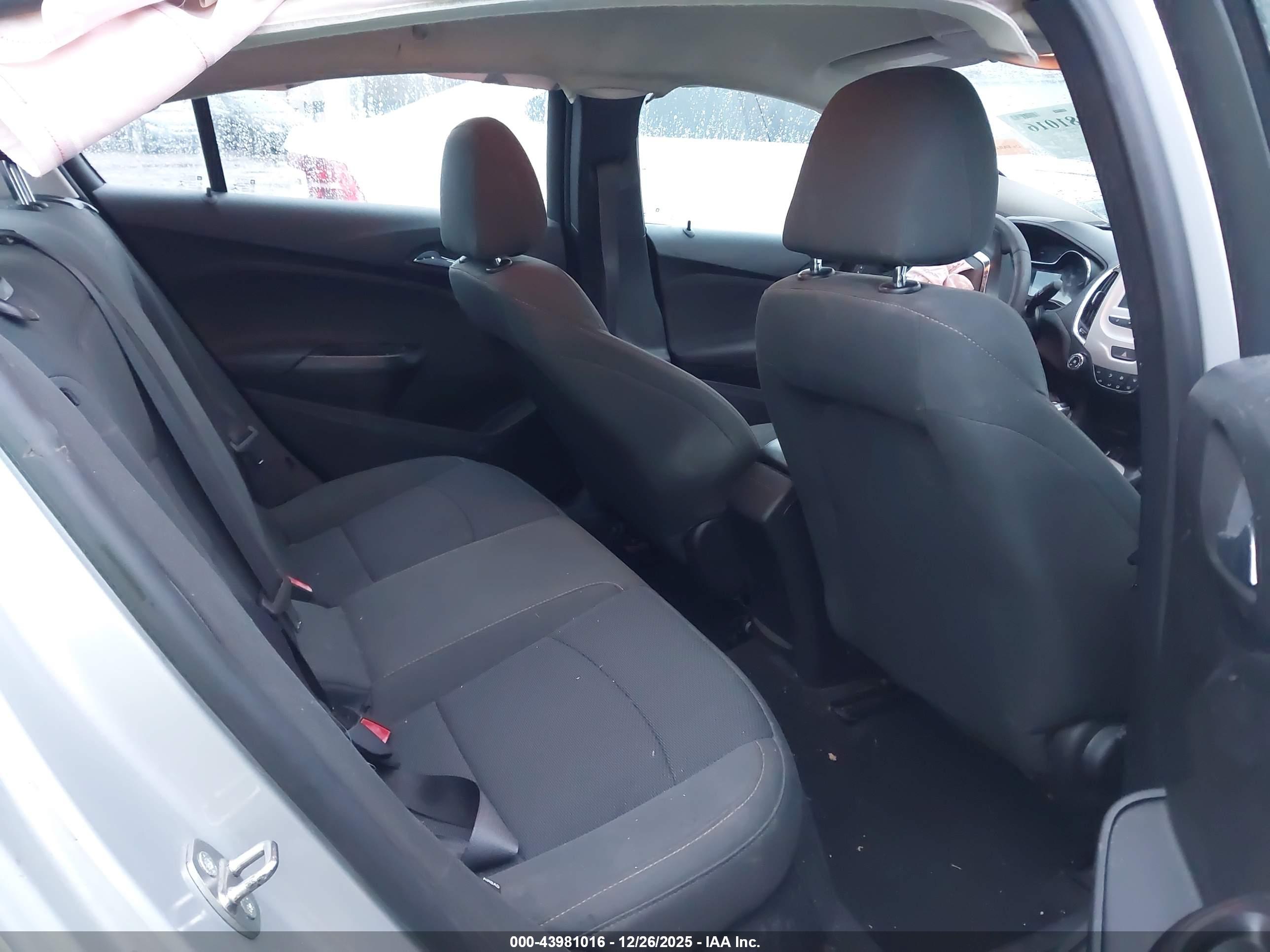 CHEVROLET CRUZE image 8