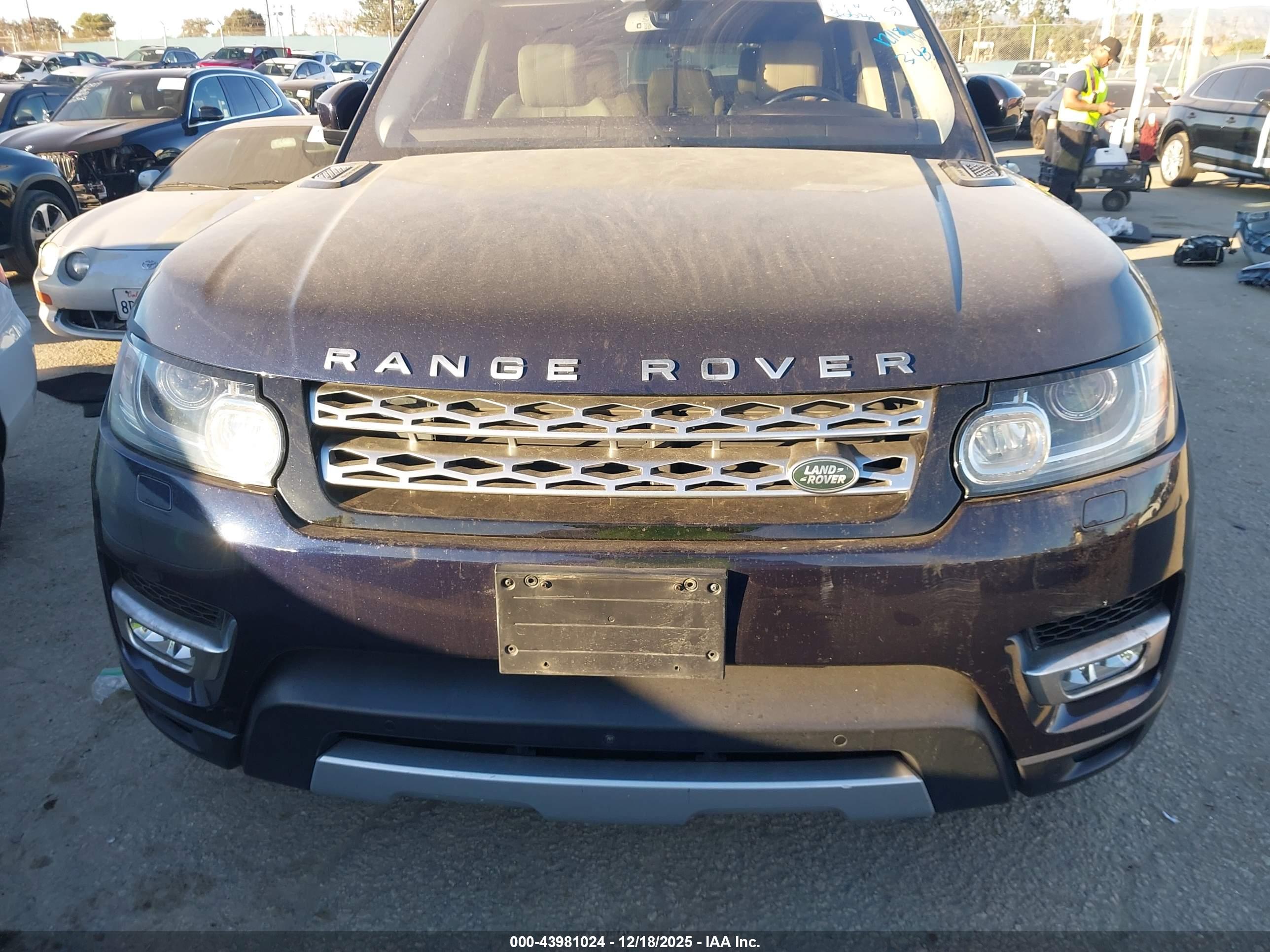LAND ROVER image 6