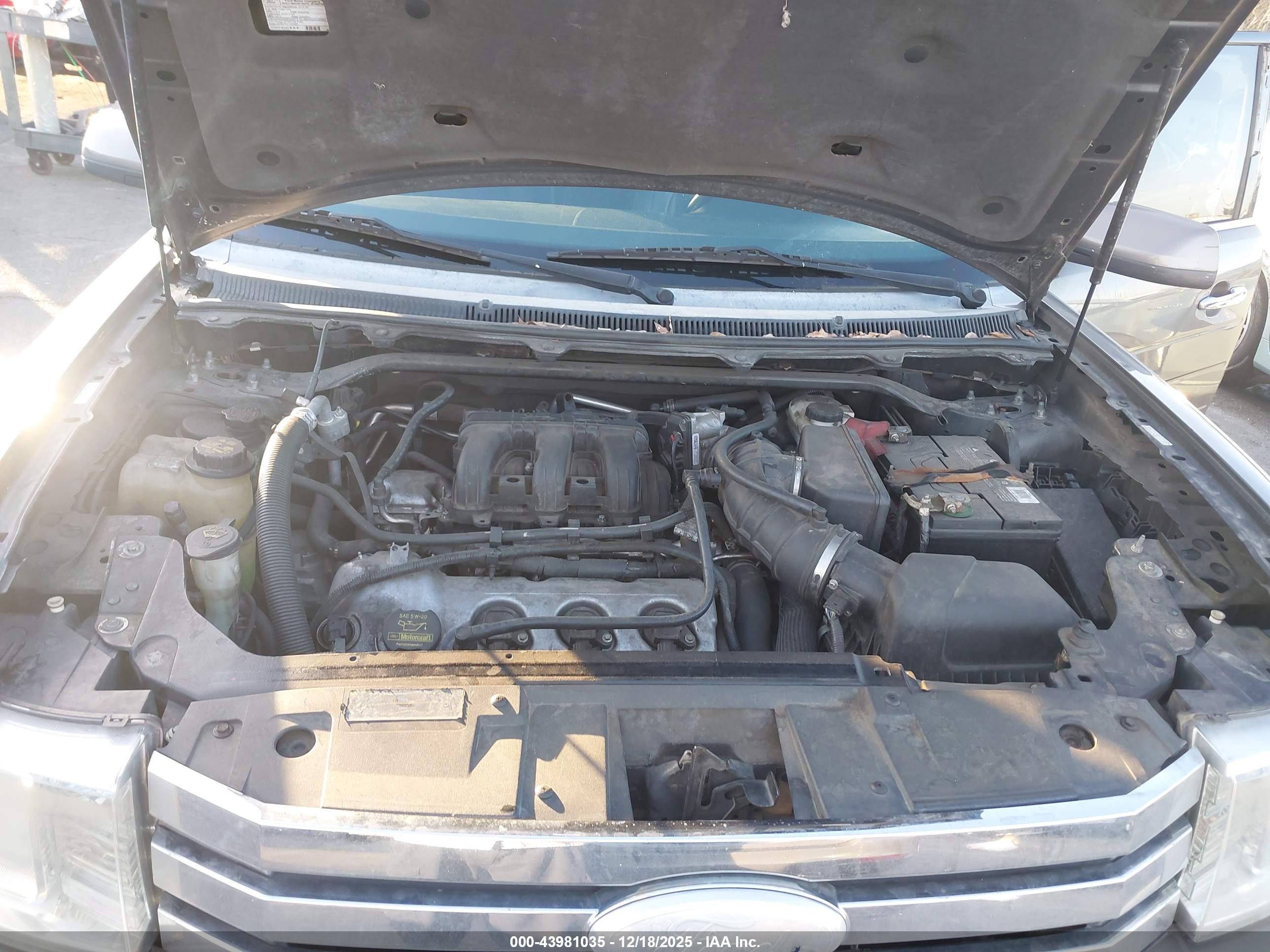 FORD FLEX image 10