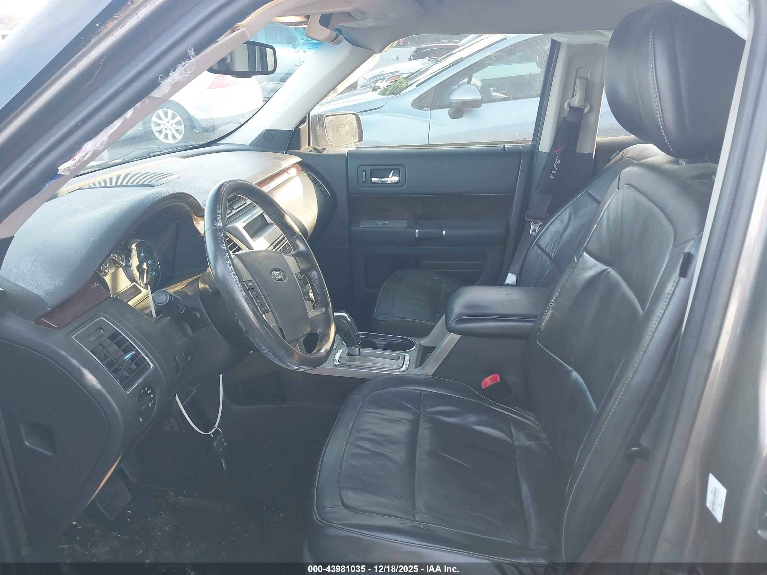 FORD FLEX image 5