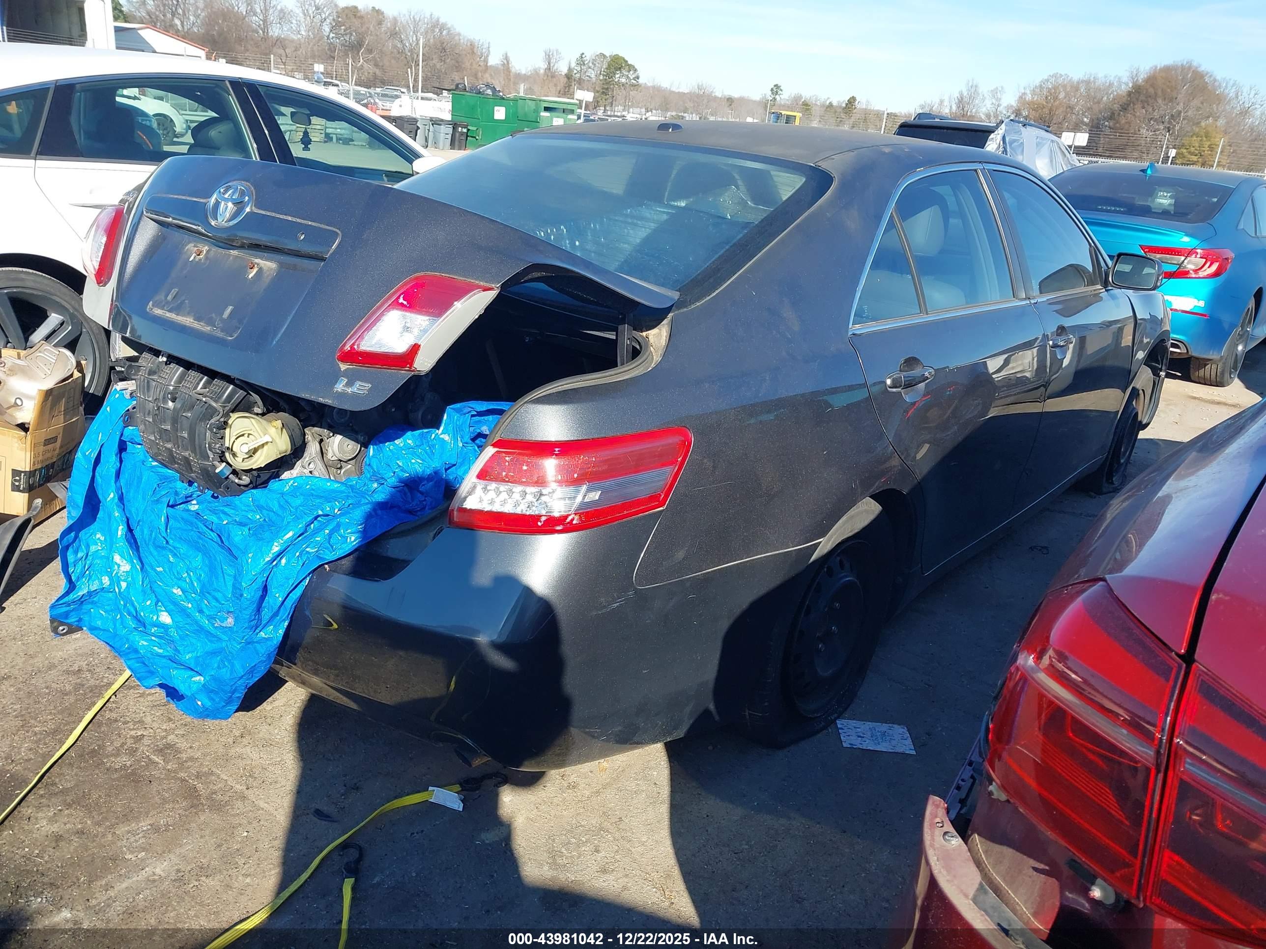 TOYOTA CAMRY image 4