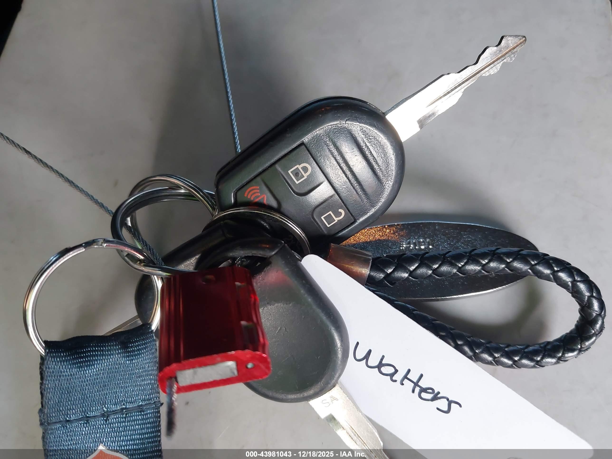 FORD TAURUS image 11