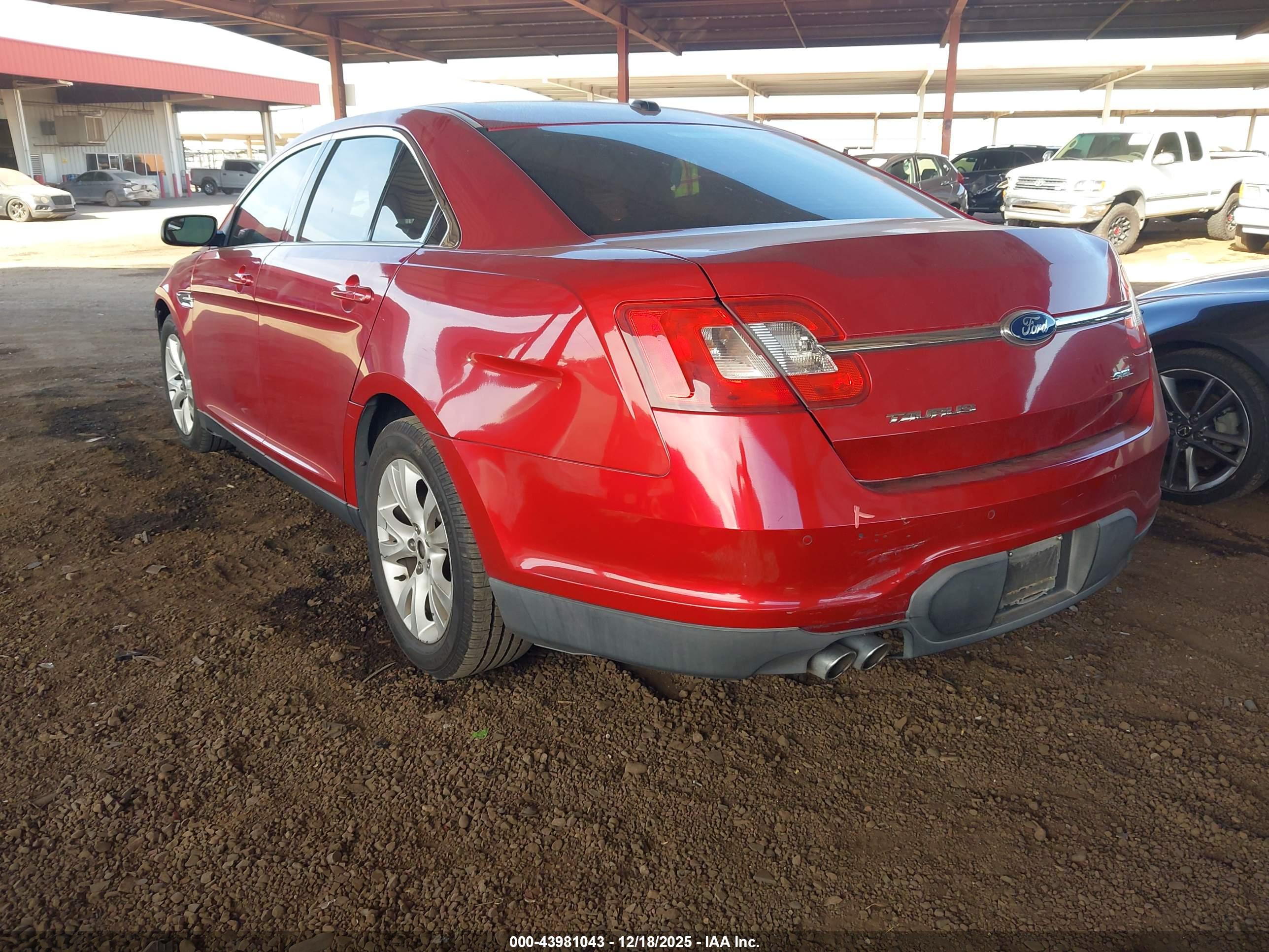 FORD TAURUS image 3