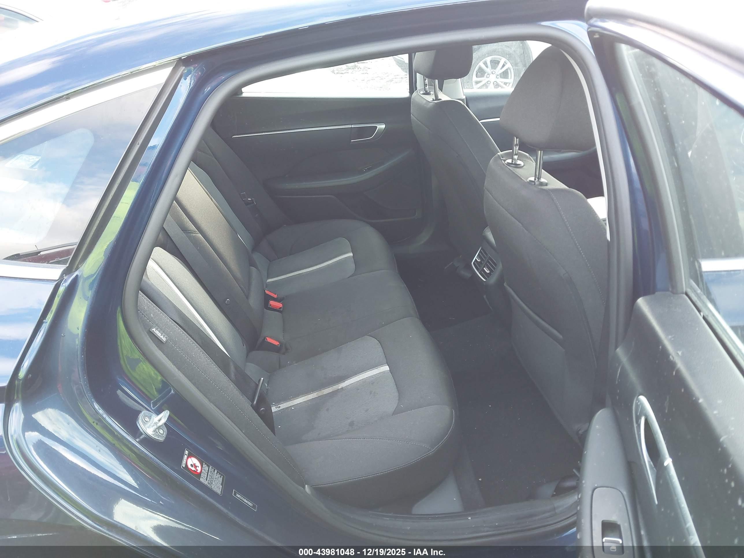 HYUNDAI SONATA image 8
