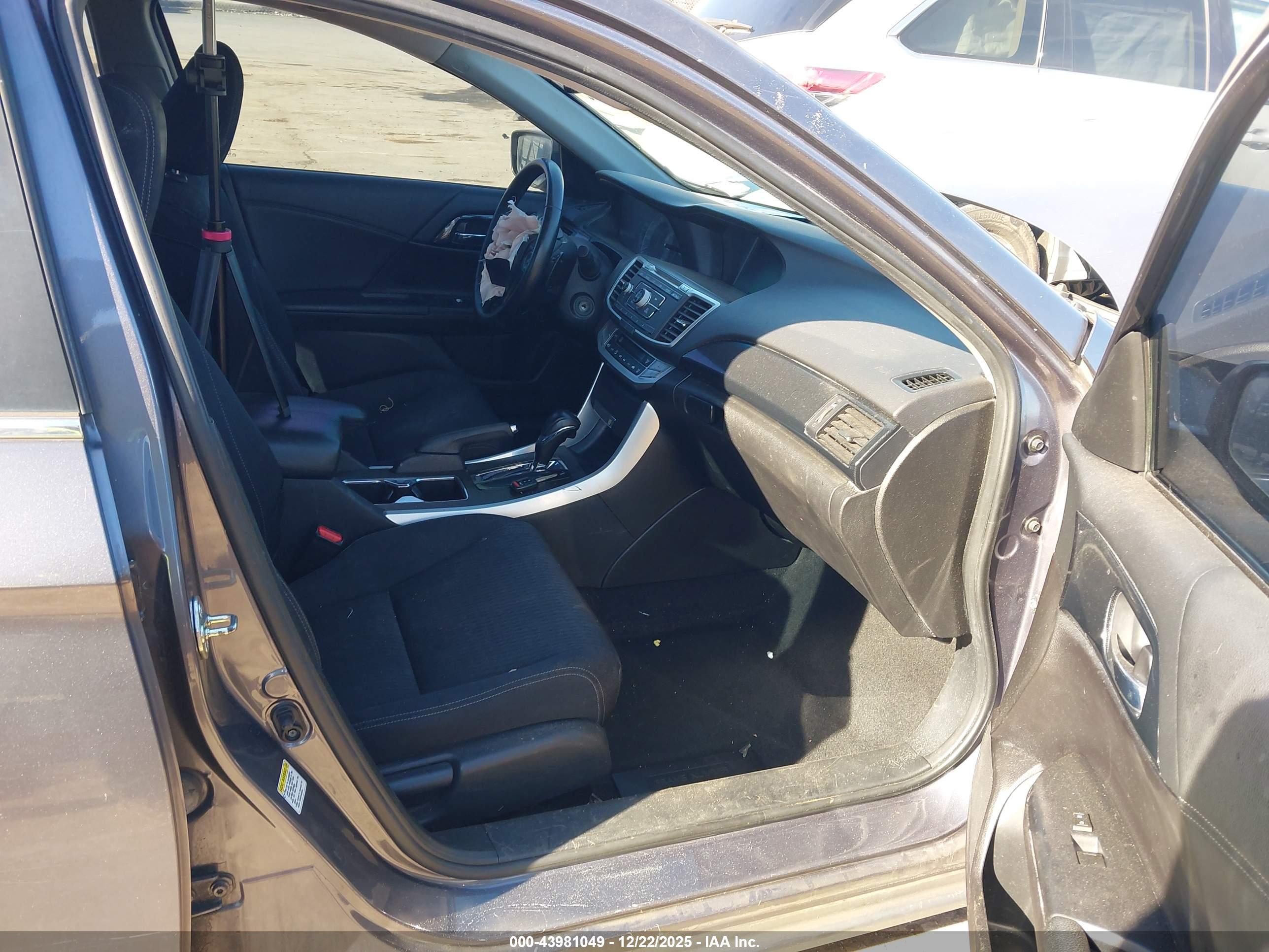 HONDA ACCORD image 5