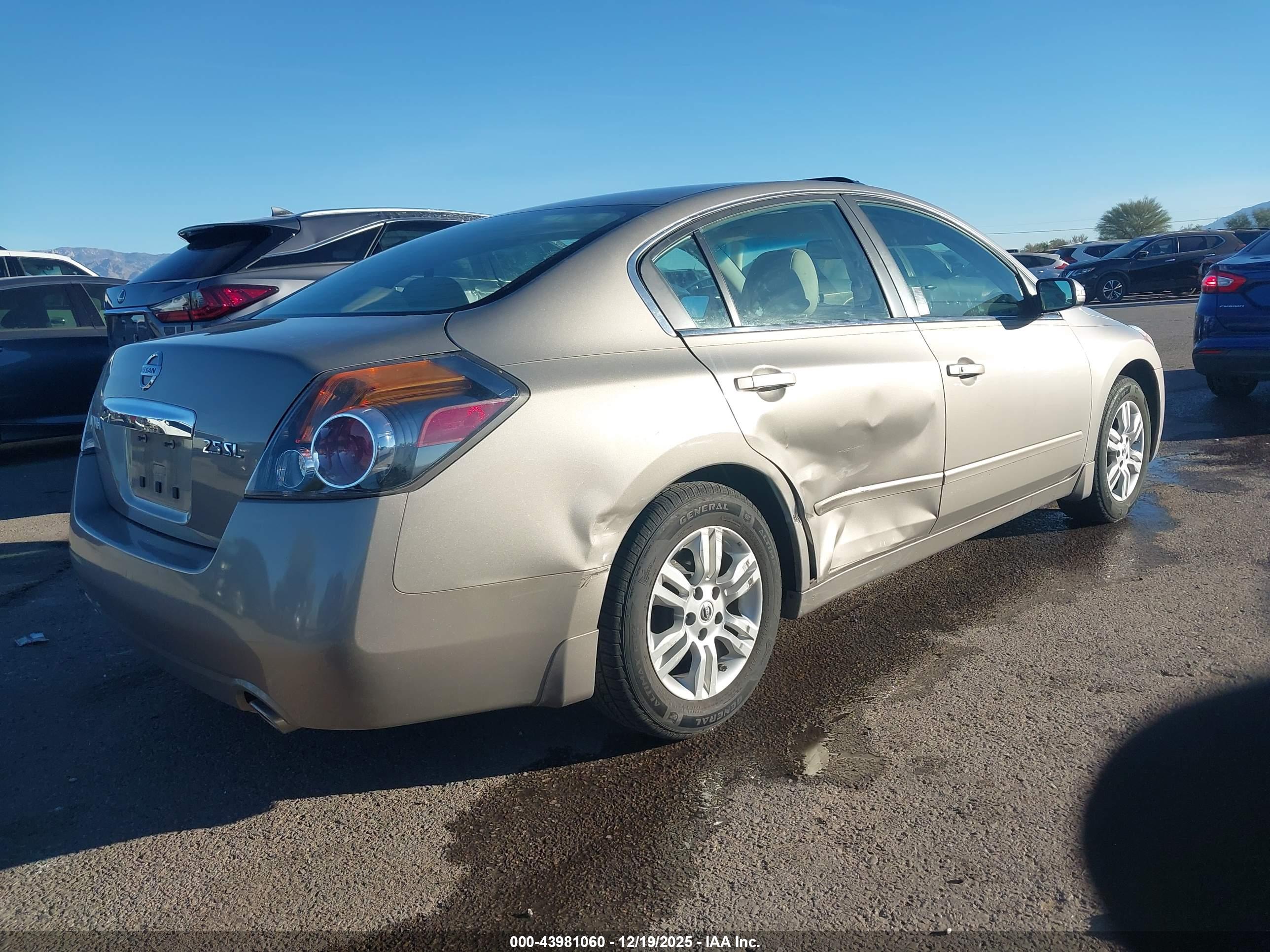 NISSAN ALTIMA image 4