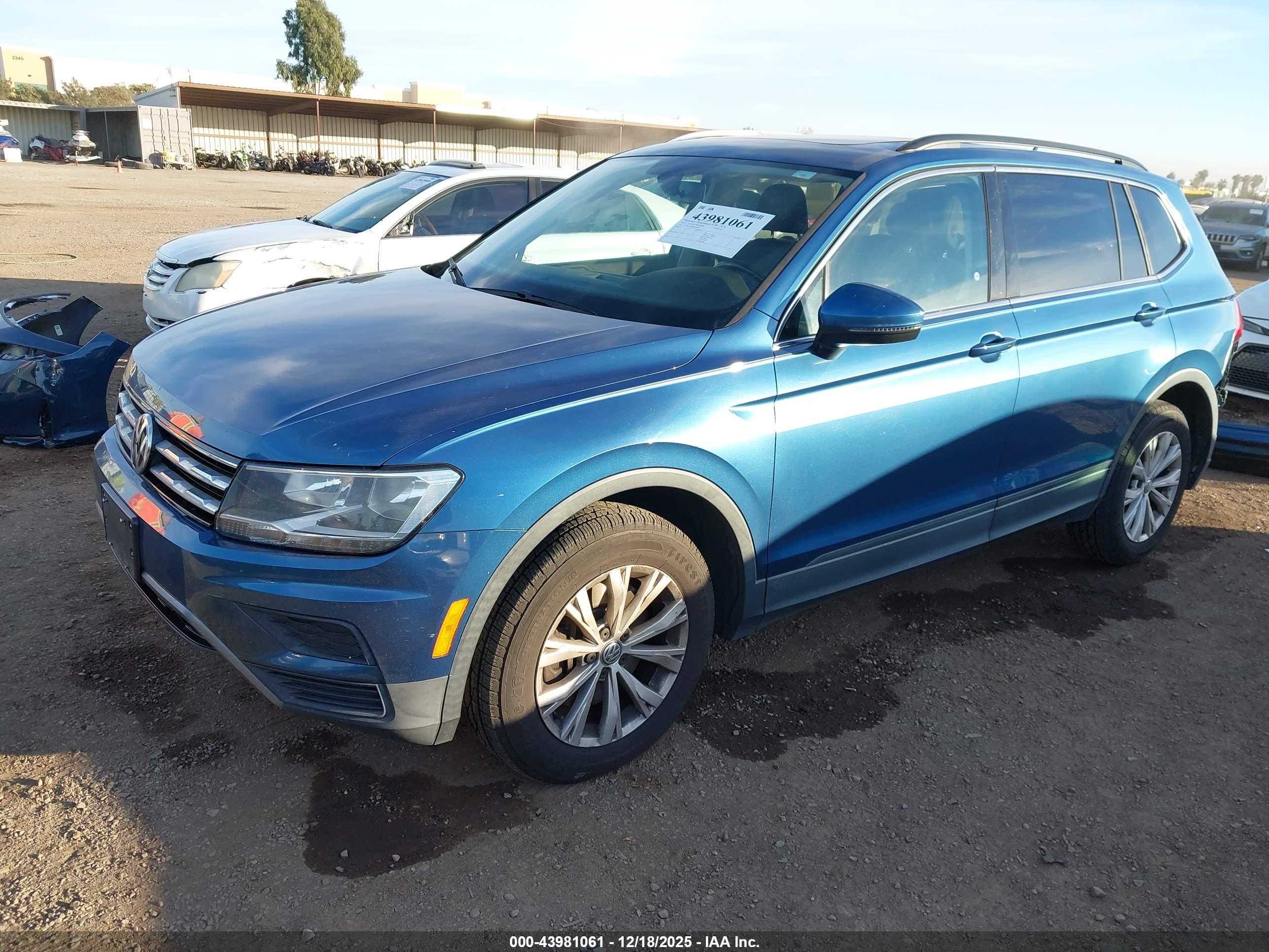 VOLKSWAGEN TIGUAN image 2