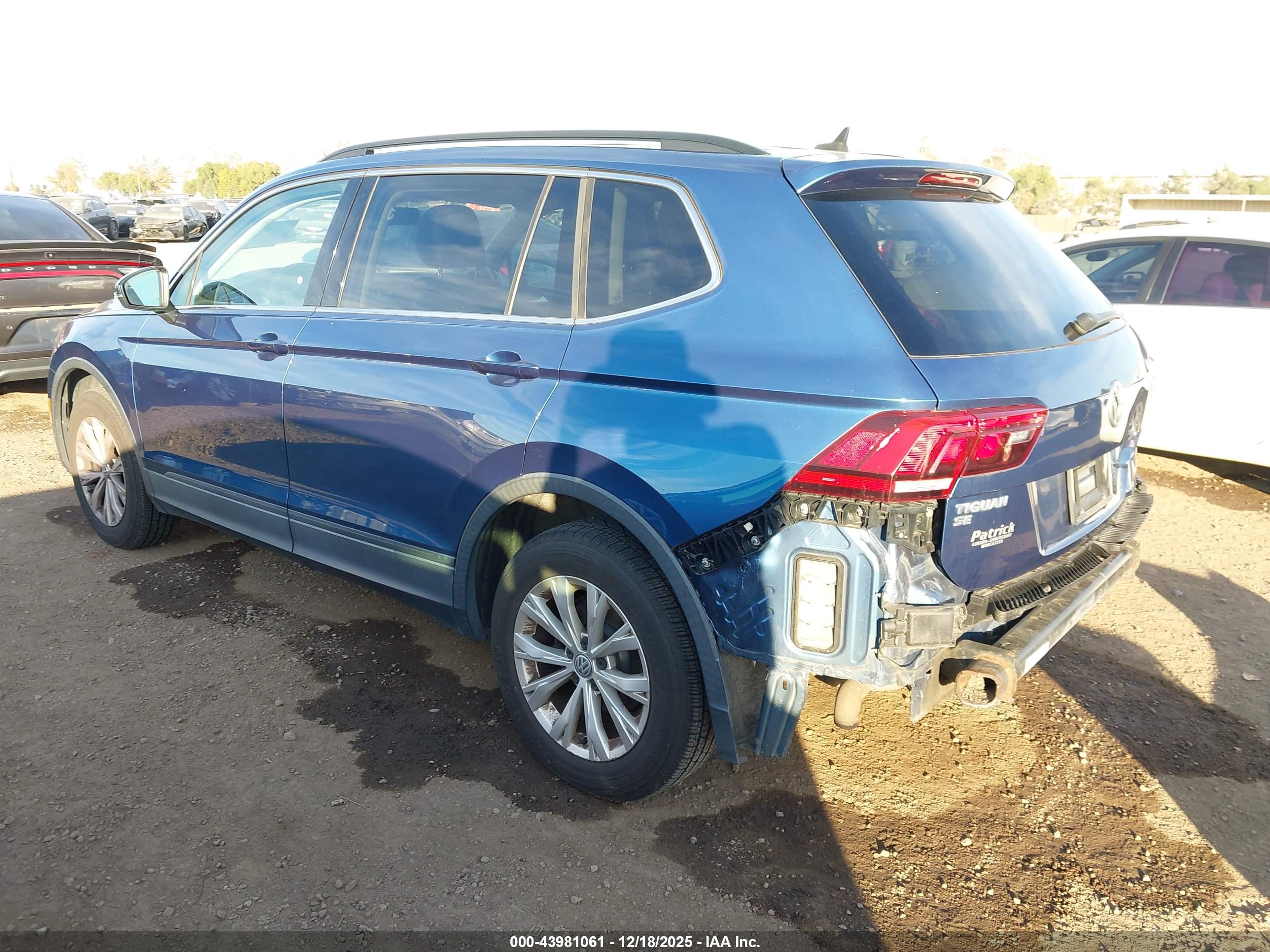 VOLKSWAGEN TIGUAN image 3
