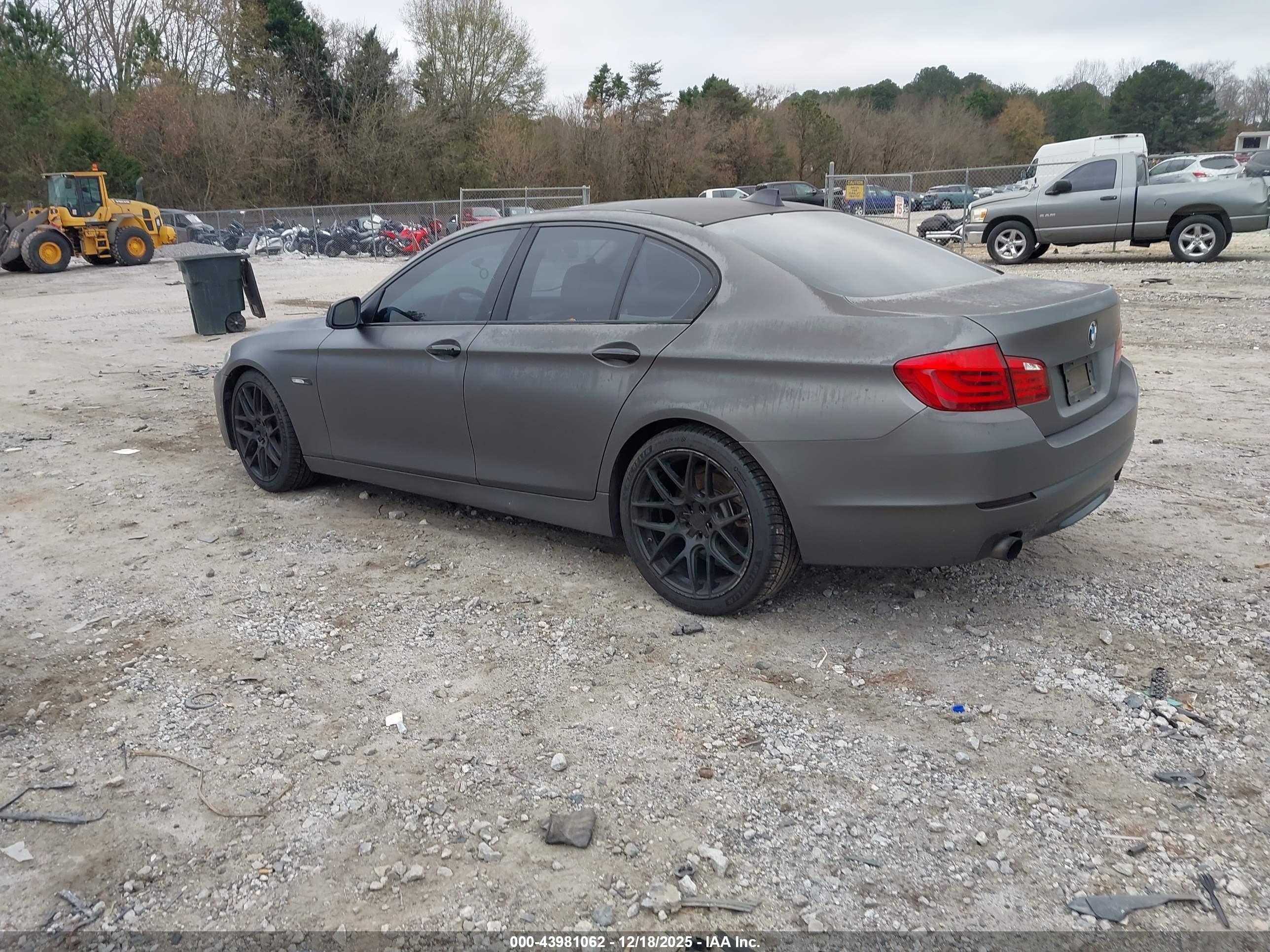 BMW 535I image 3