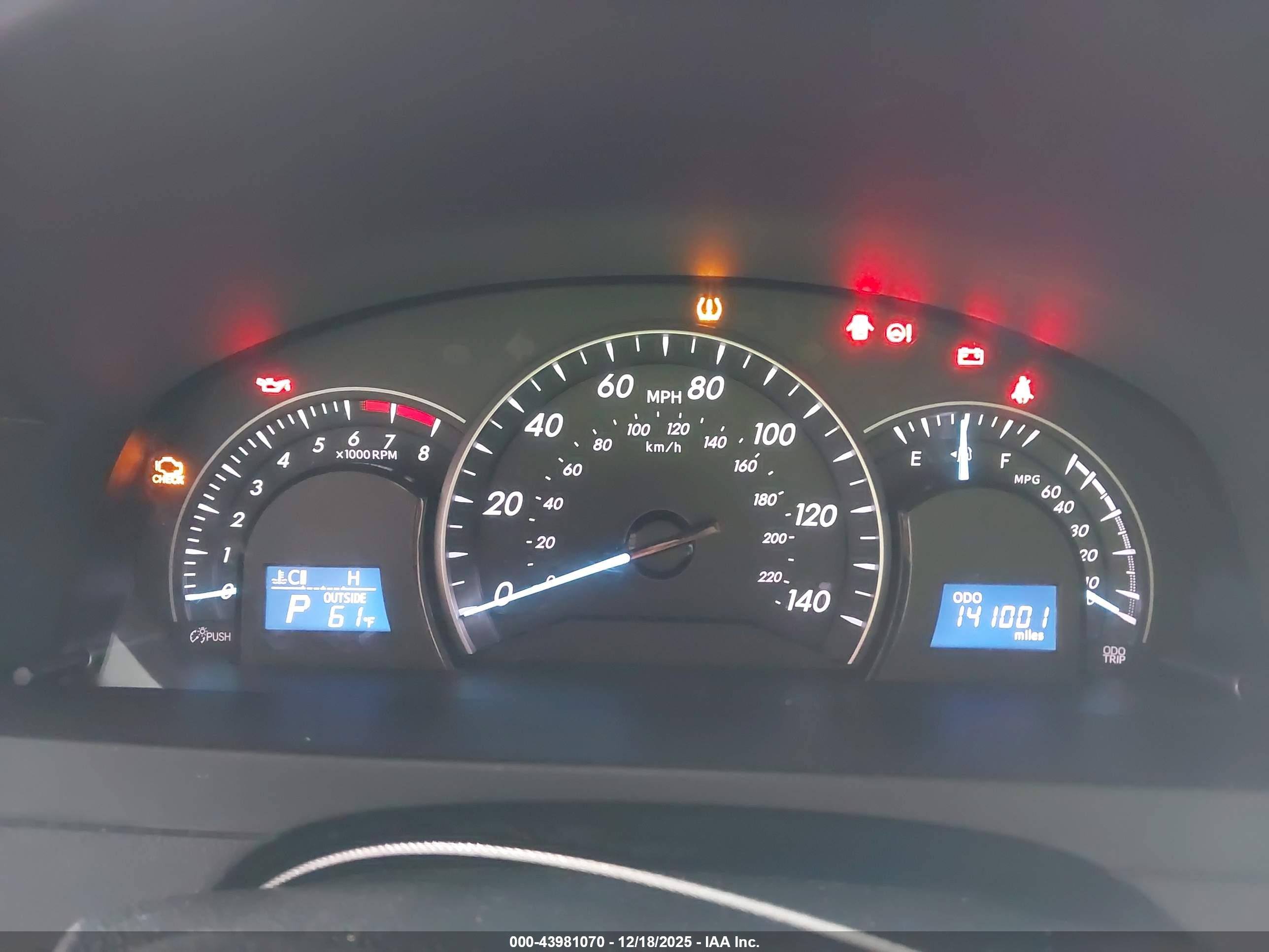 TOYOTA CAMRY image 7