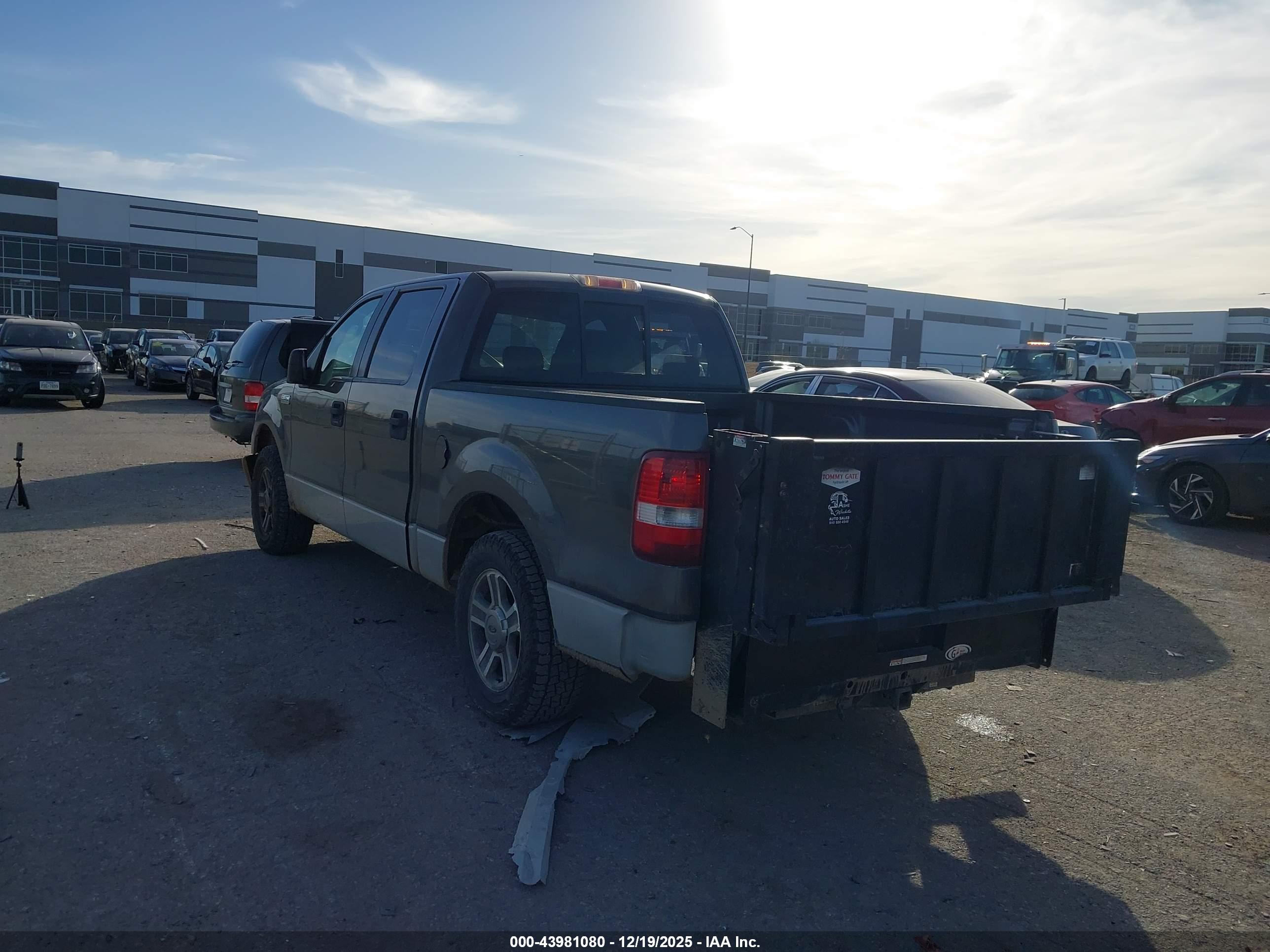FORD F-150 image 3