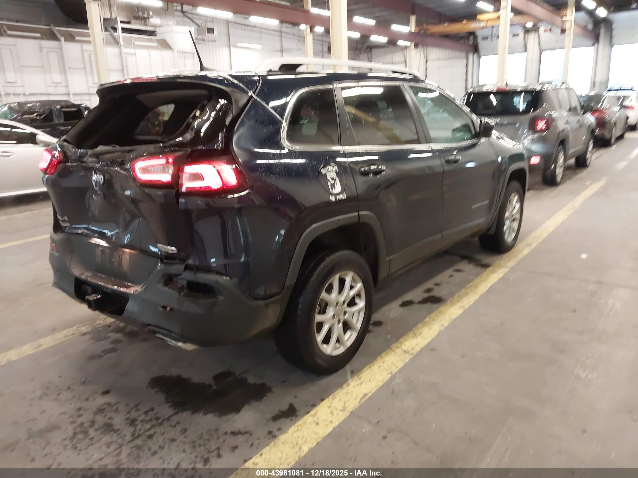 JEEP CHEROKEE image 4