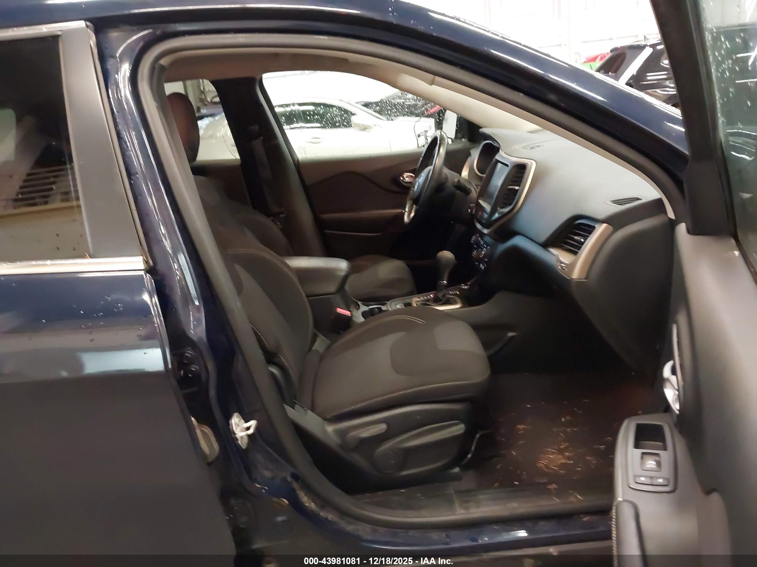 JEEP CHEROKEE image 5