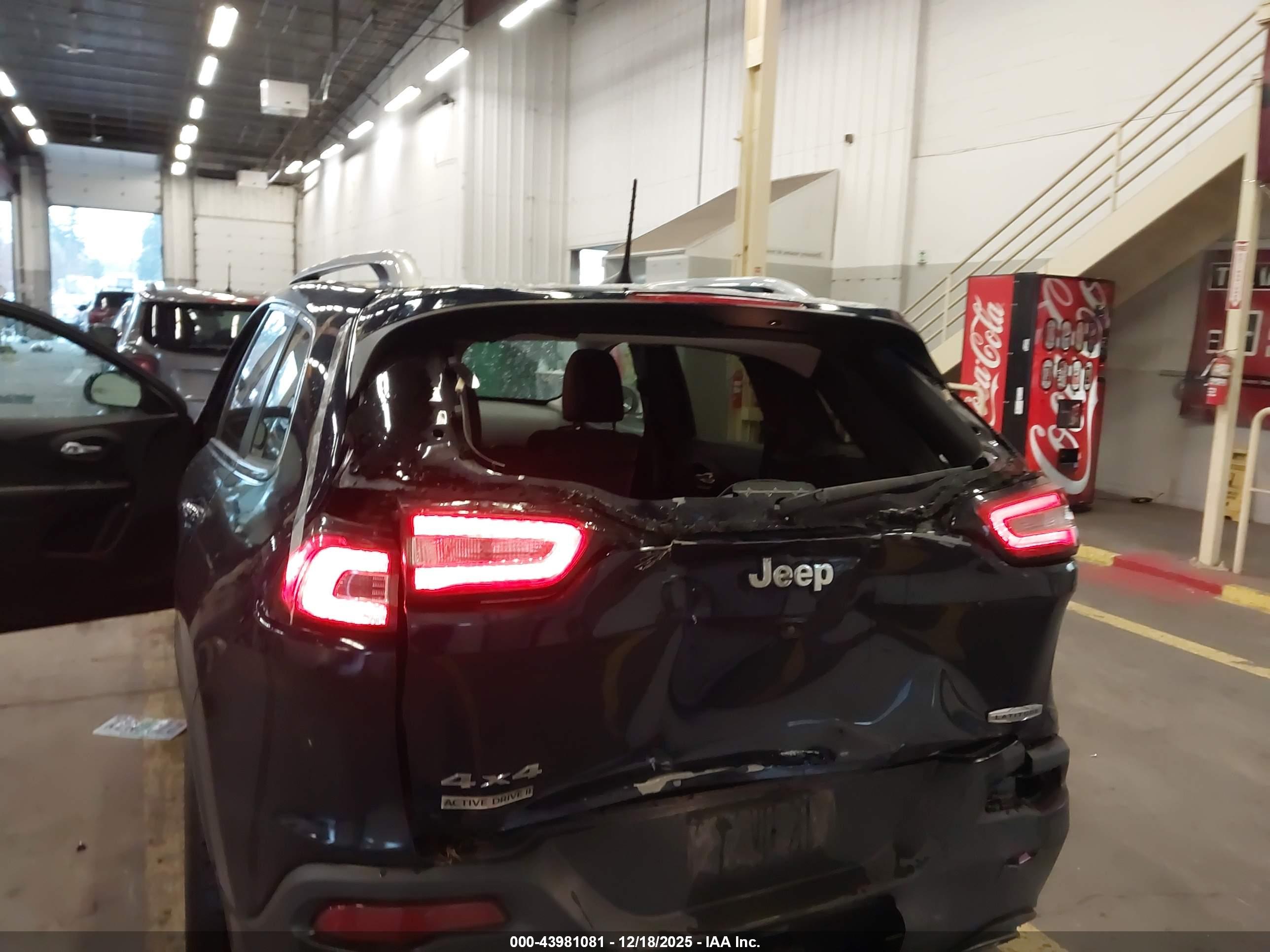 JEEP CHEROKEE image 6