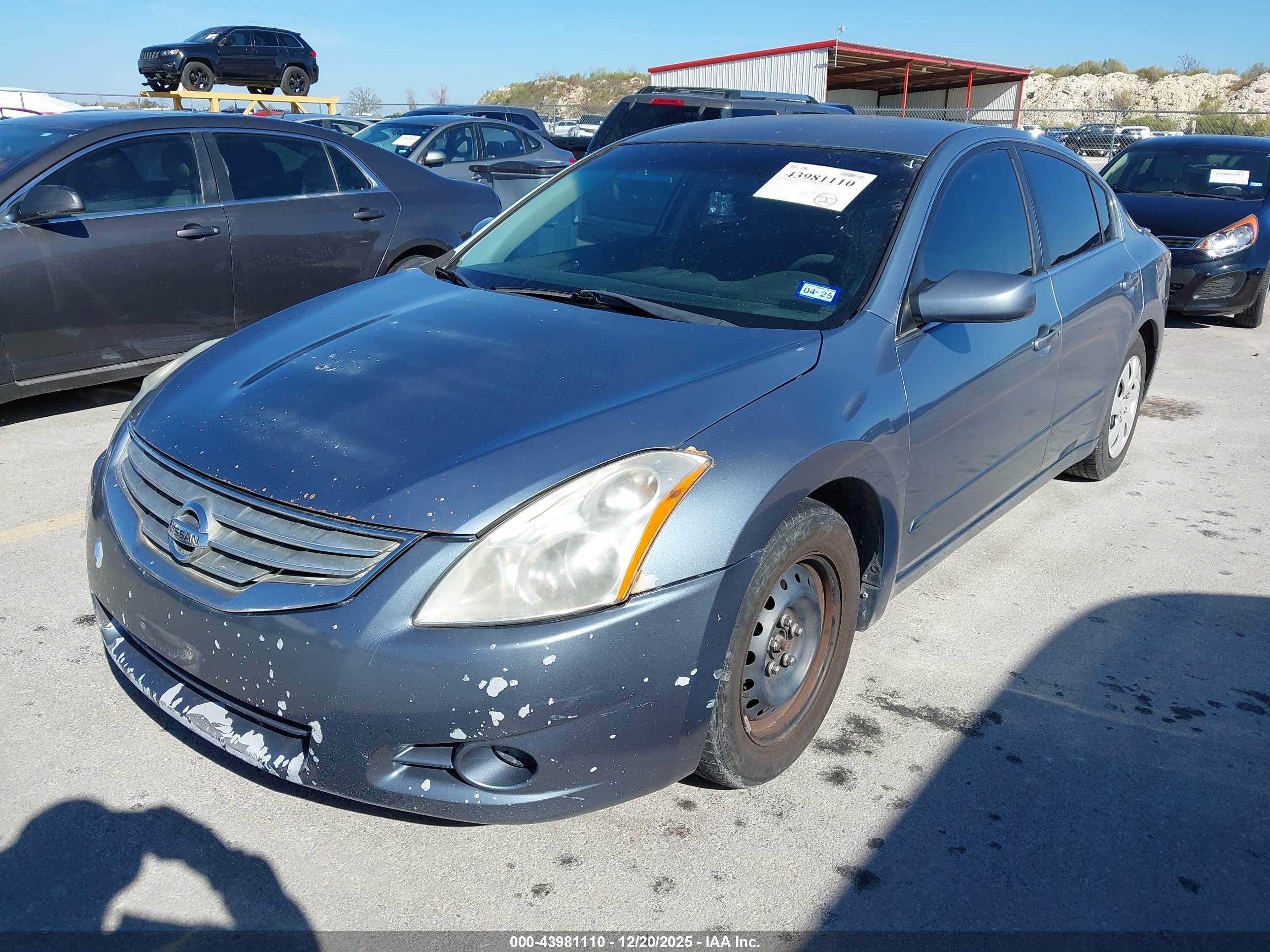 NISSAN ALTIMA image 2