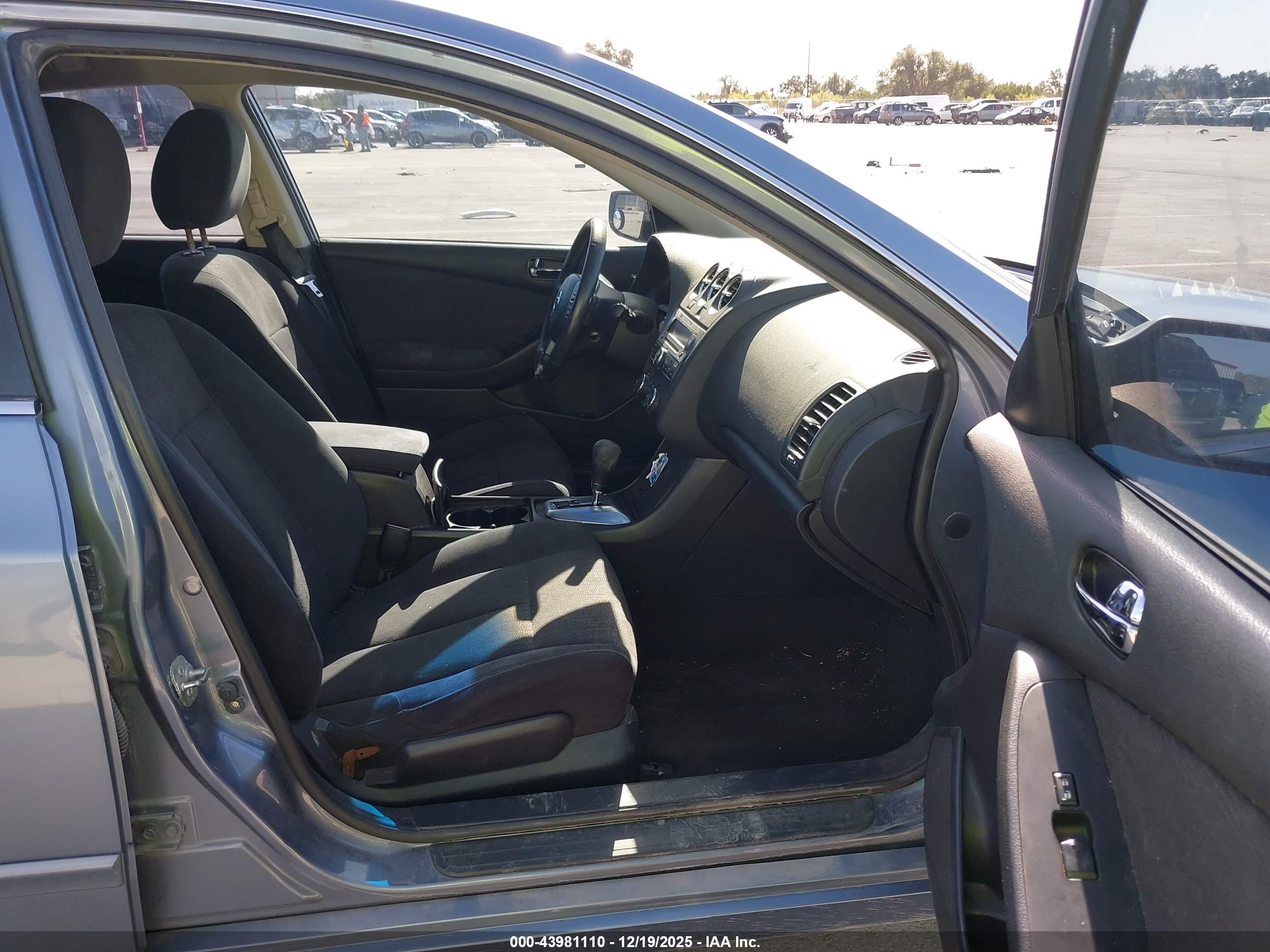 NISSAN ALTIMA image 5