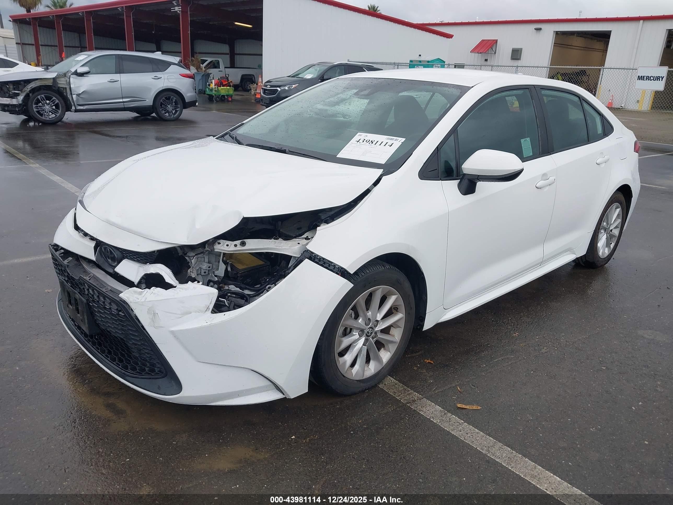 TOYOTA COROLLA image 2