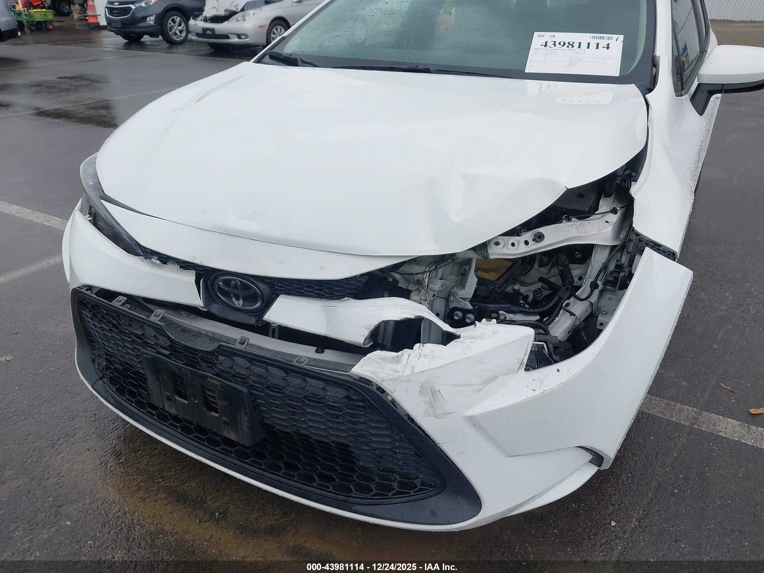 TOYOTA COROLLA image 6