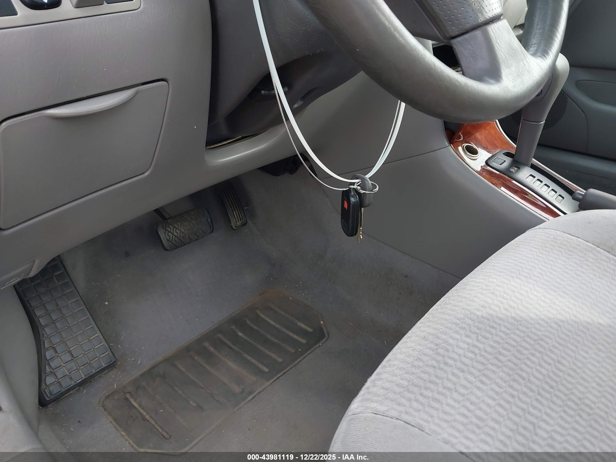 TOYOTA COROLLA image 11