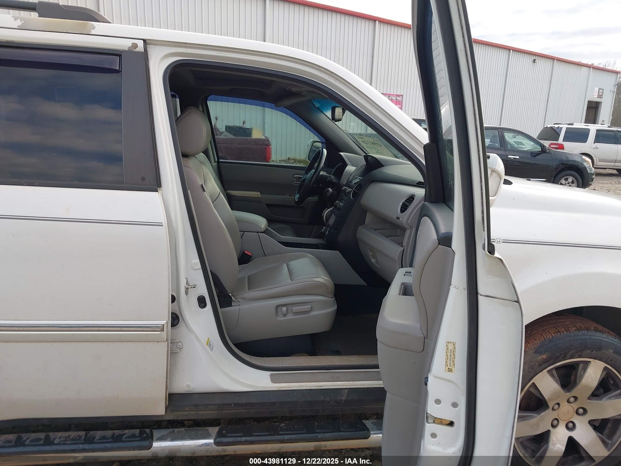 HONDA PILOT image 5