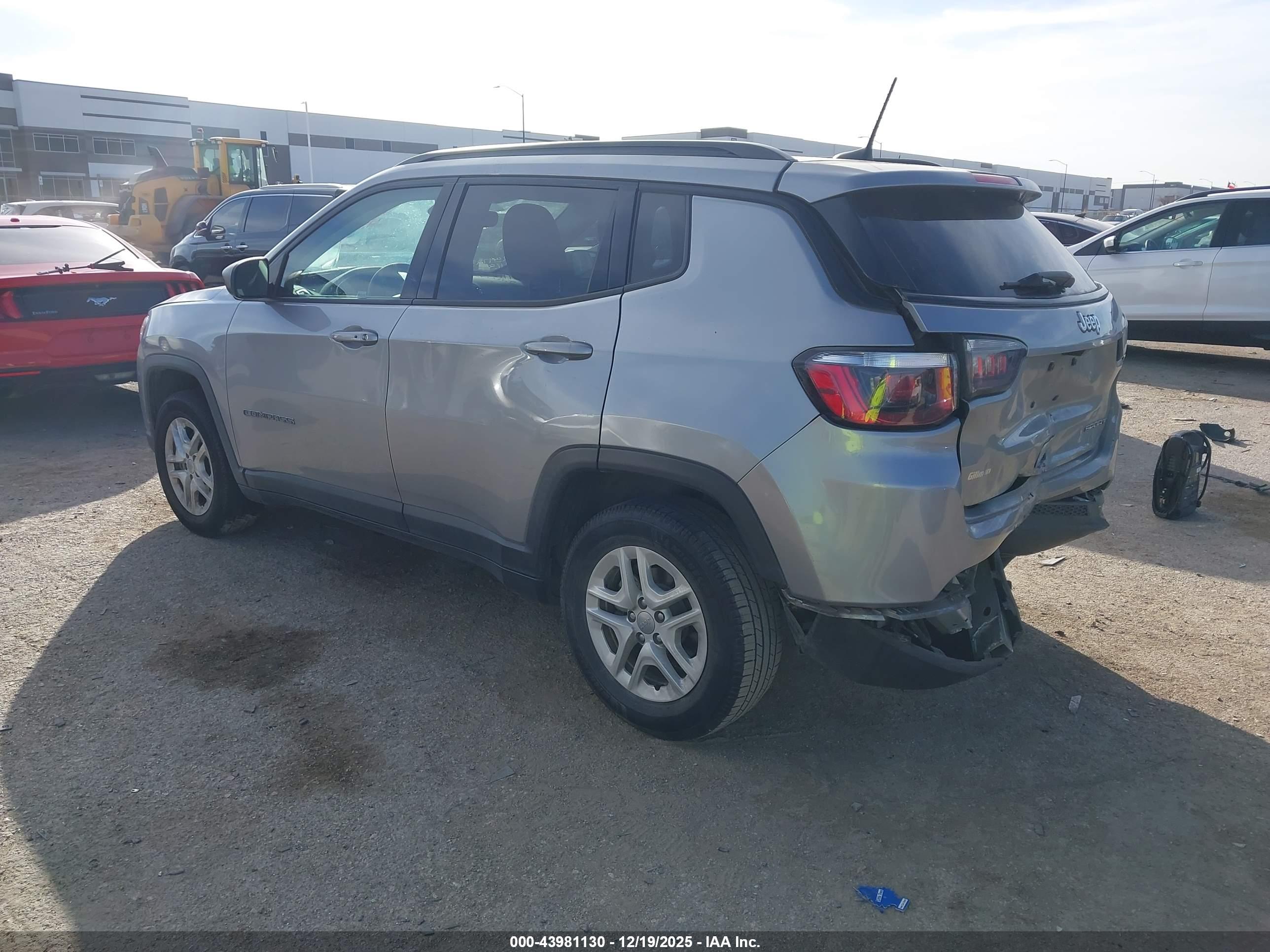 JEEP COMPASS image 3