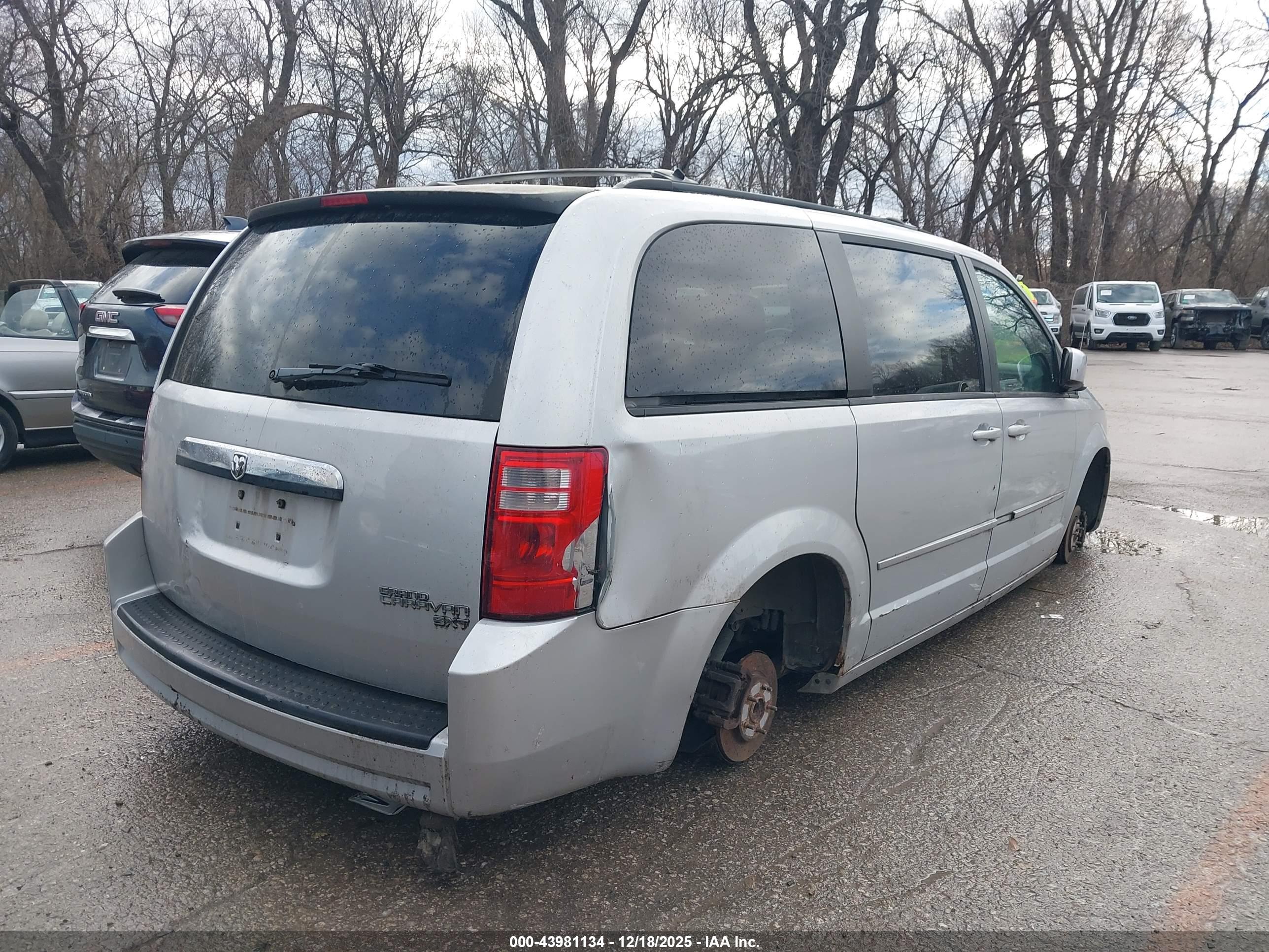 DODGE GRAND image 4