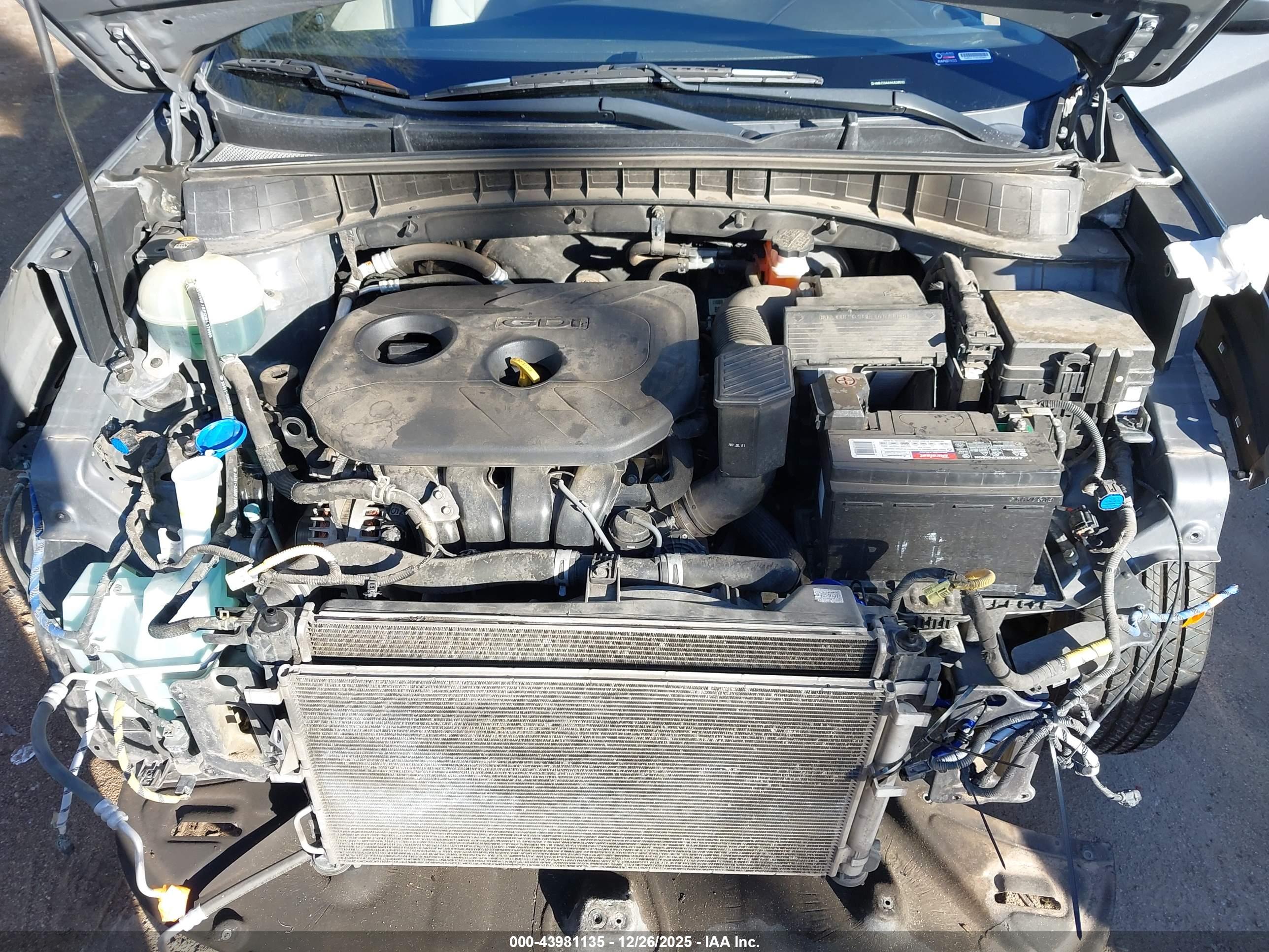 HYUNDAI TUCSON image 10