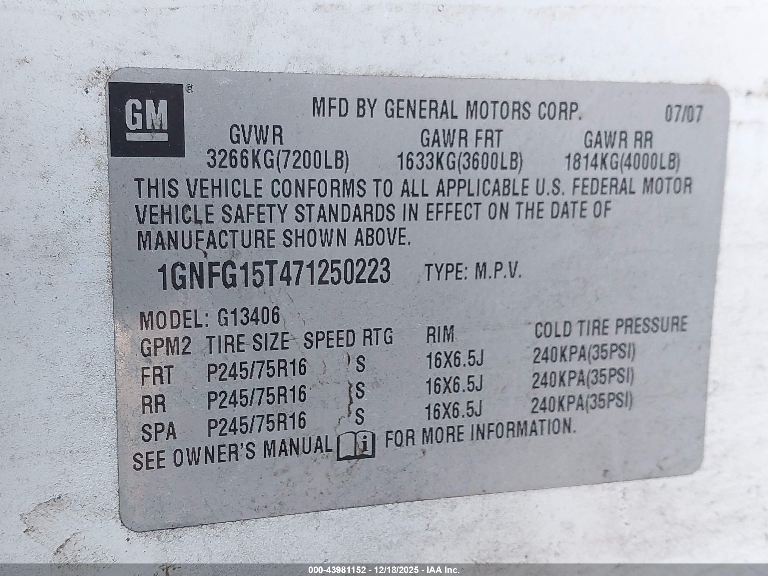 CHEVROLET EXPRESS image 9