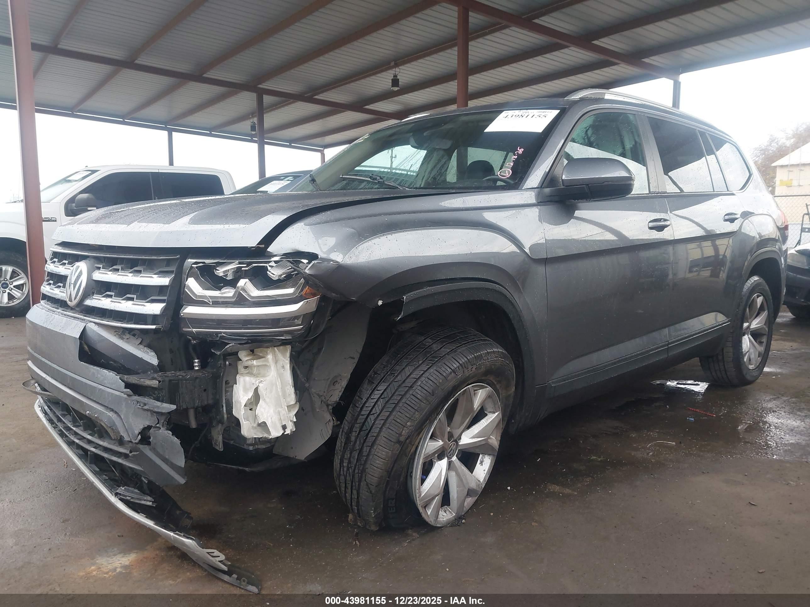 VOLKSWAGEN ATLAS image 2