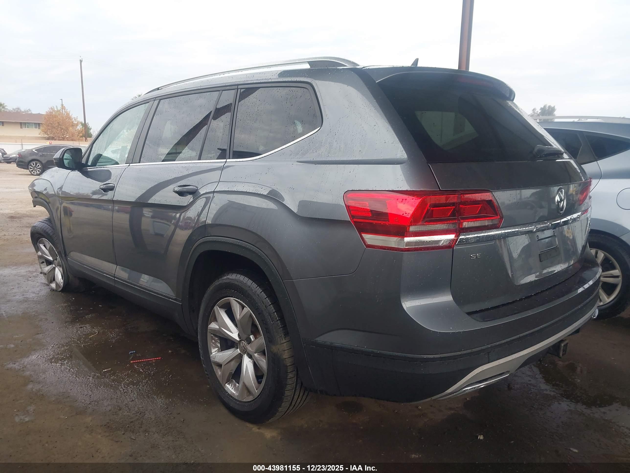 VOLKSWAGEN ATLAS image 3