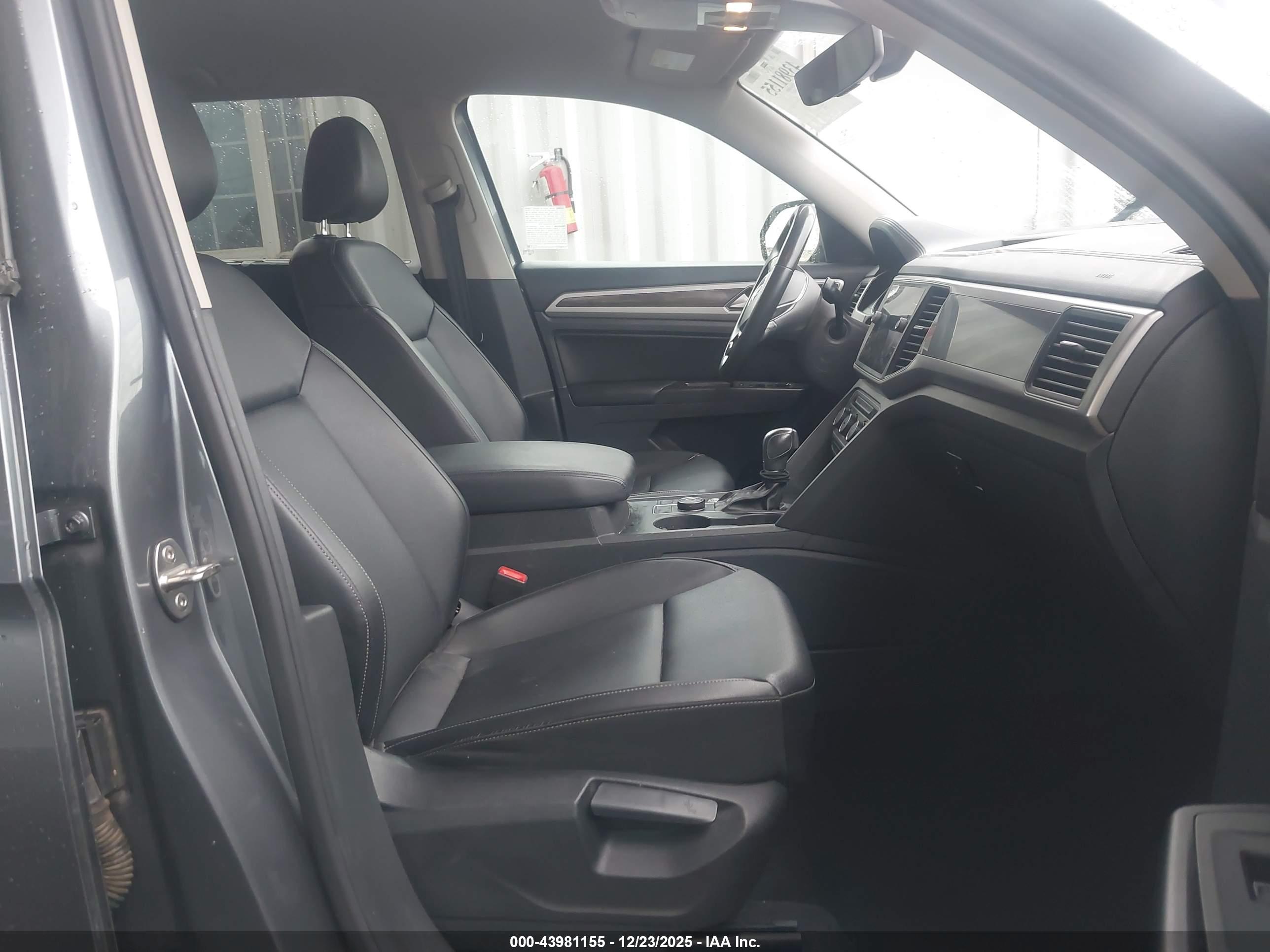 VOLKSWAGEN ATLAS image 5